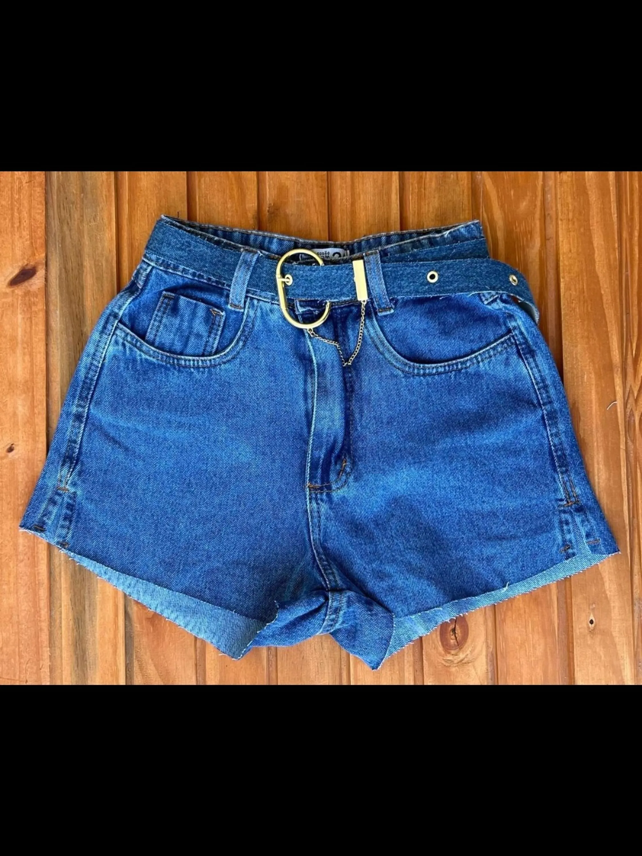 Shorts jeans com cinto feminina