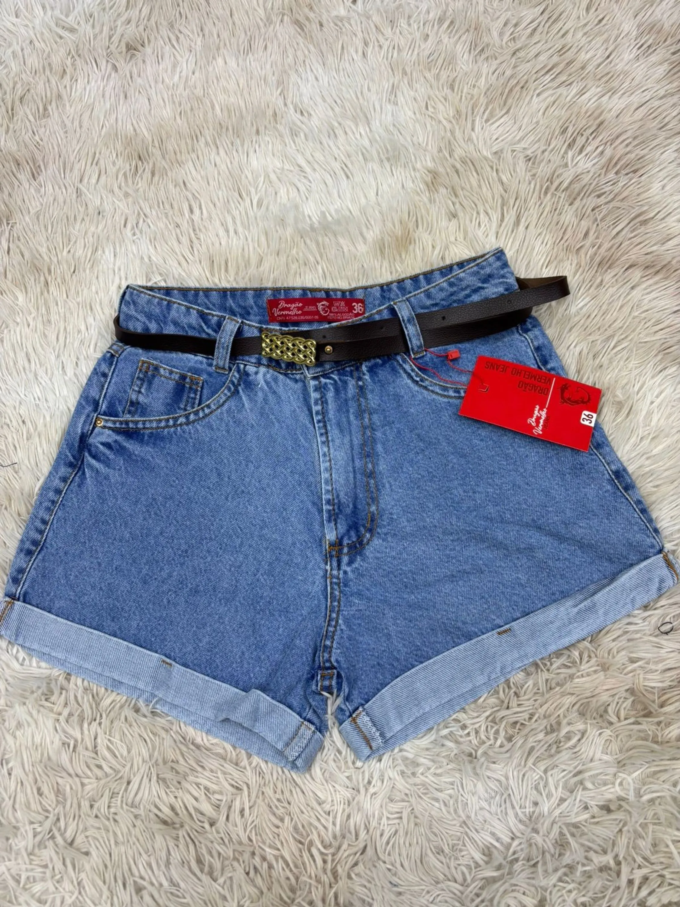 Short jeans com cinto feminina