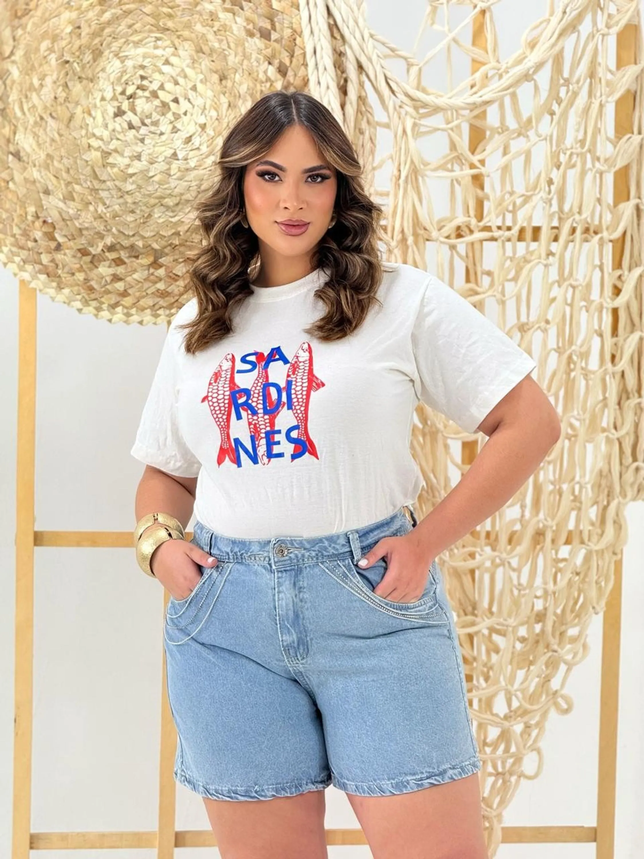 Short jeans plus size com brilho feminina