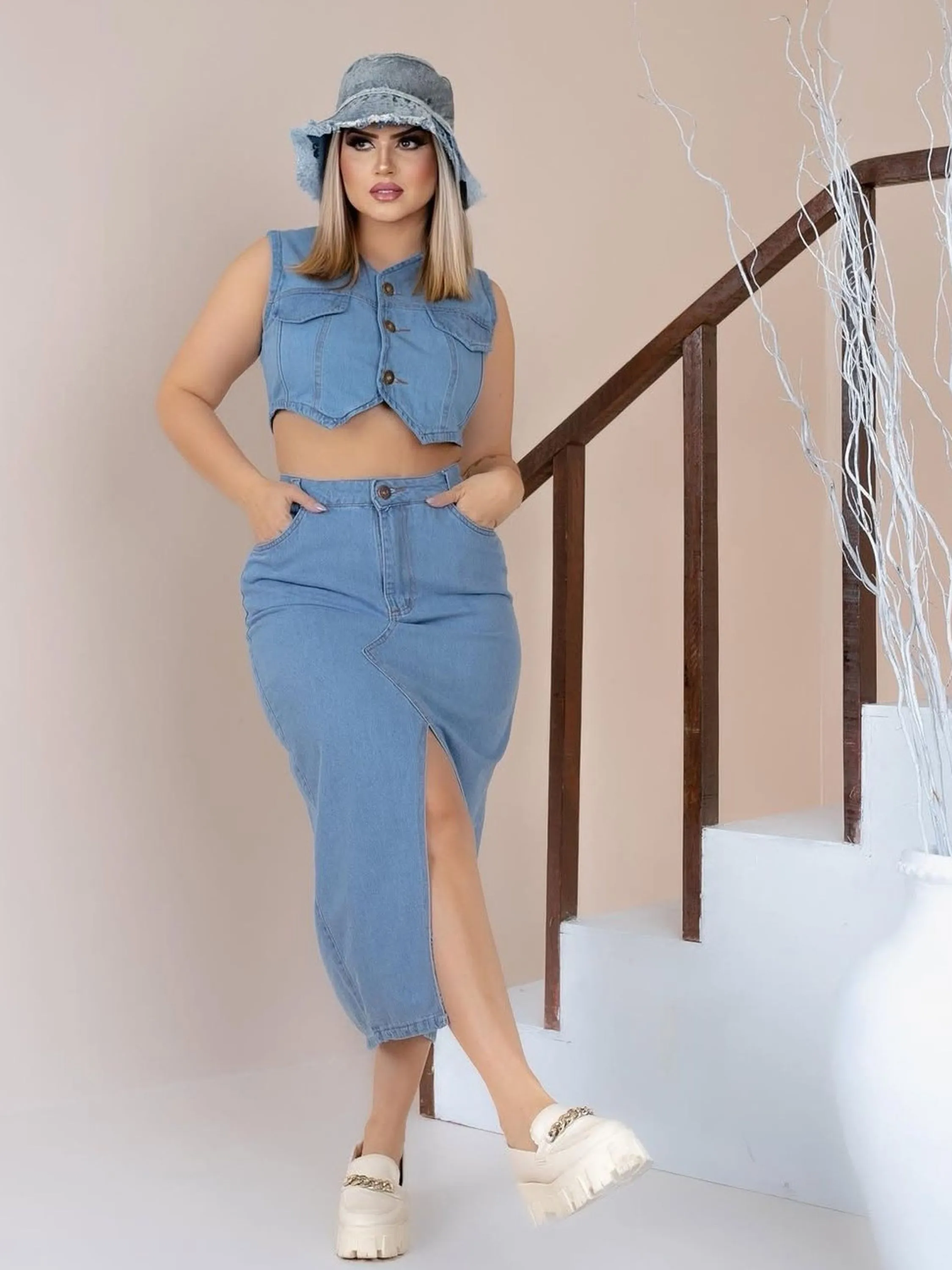 Saia jeans midi plus size feminina