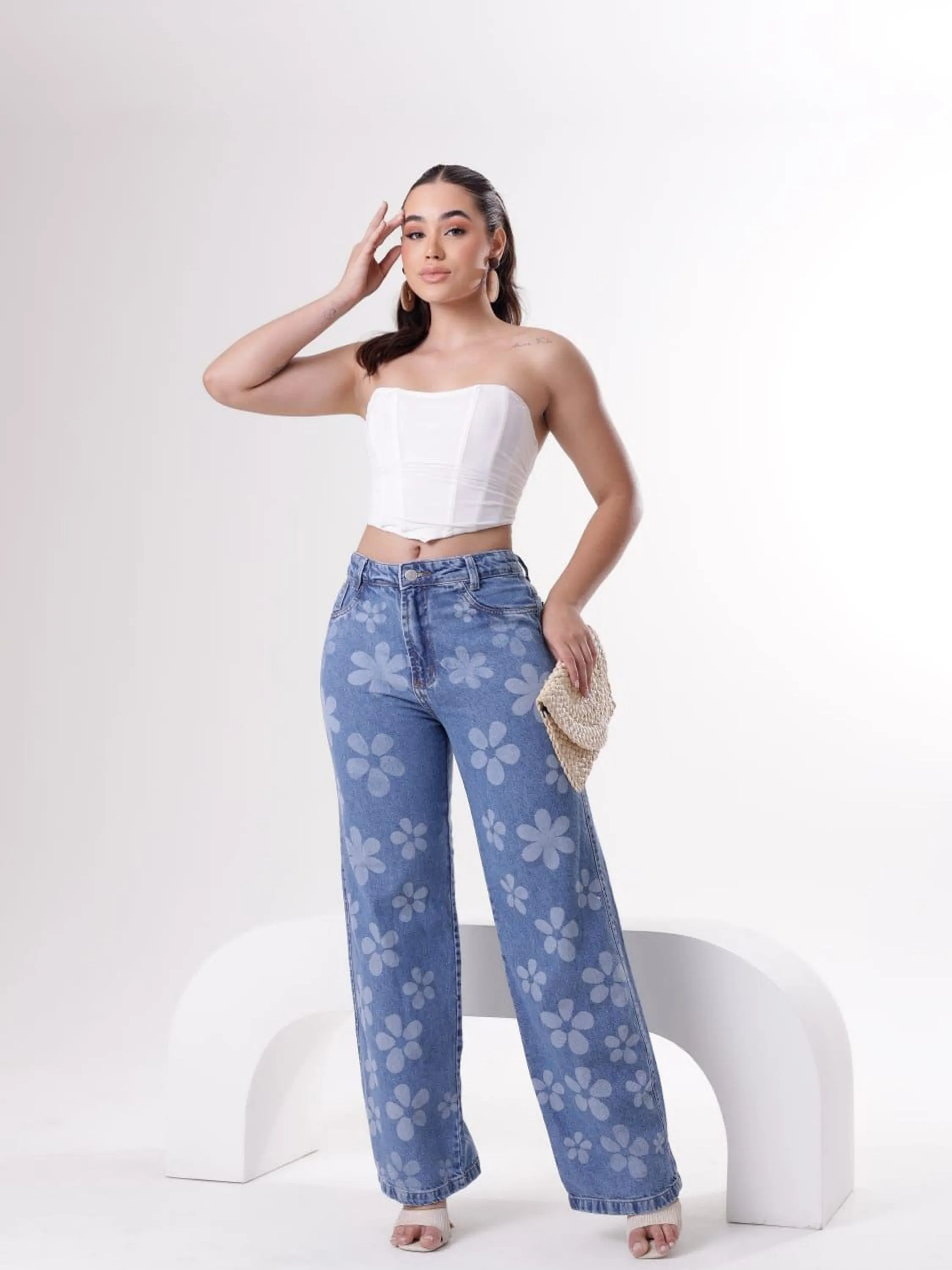 Calça jeans wide leg bordado feminina