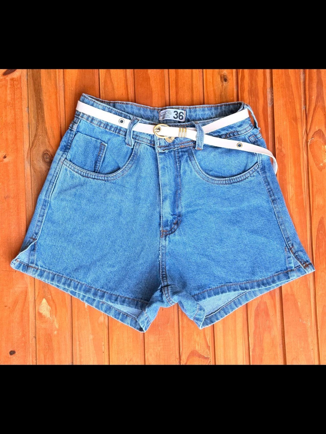 Short jeans com cinto feminina
