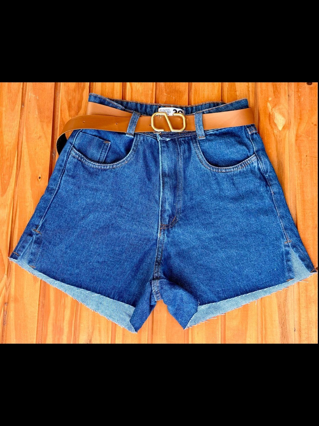 Short jeans com cinto feminina