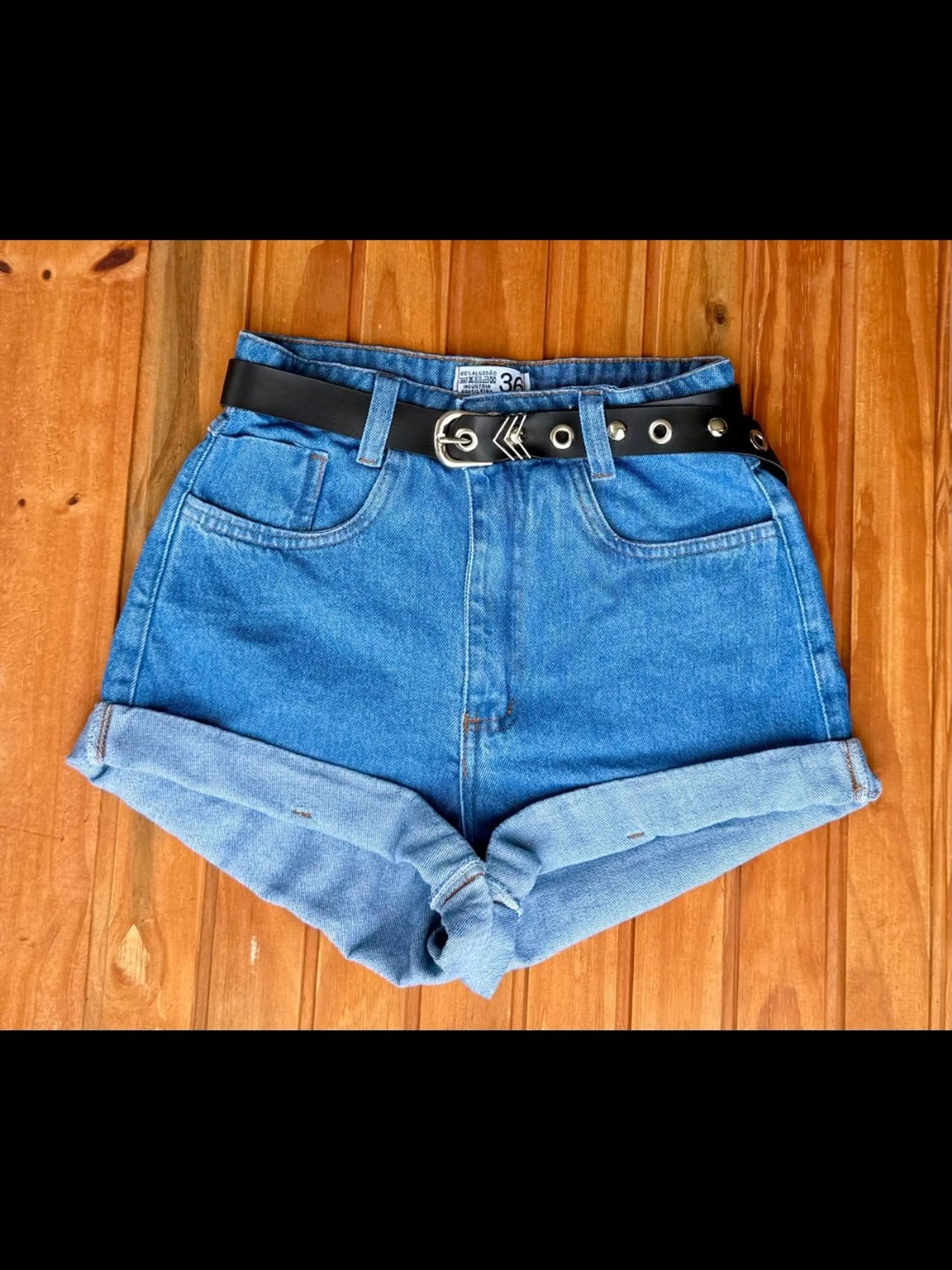 Shorts jeans com cinto feminina