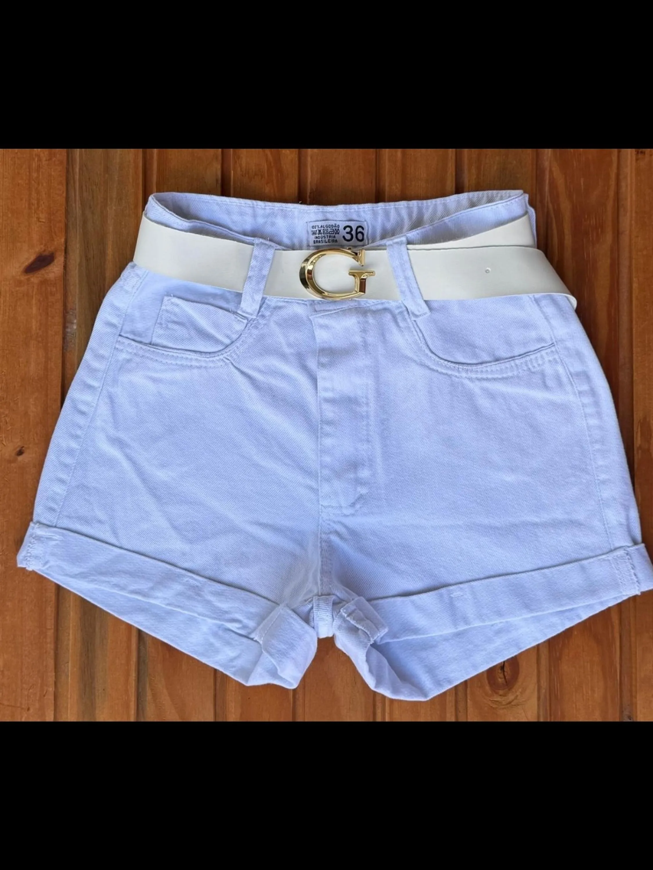 Short jeans com cinto feminina