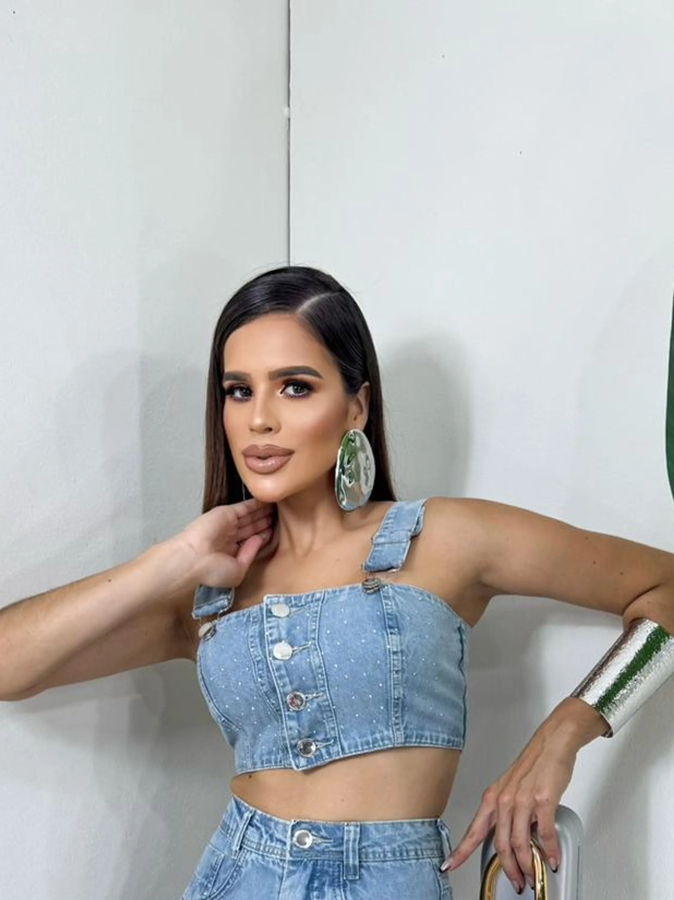 Cropped jeans com pedra feminina