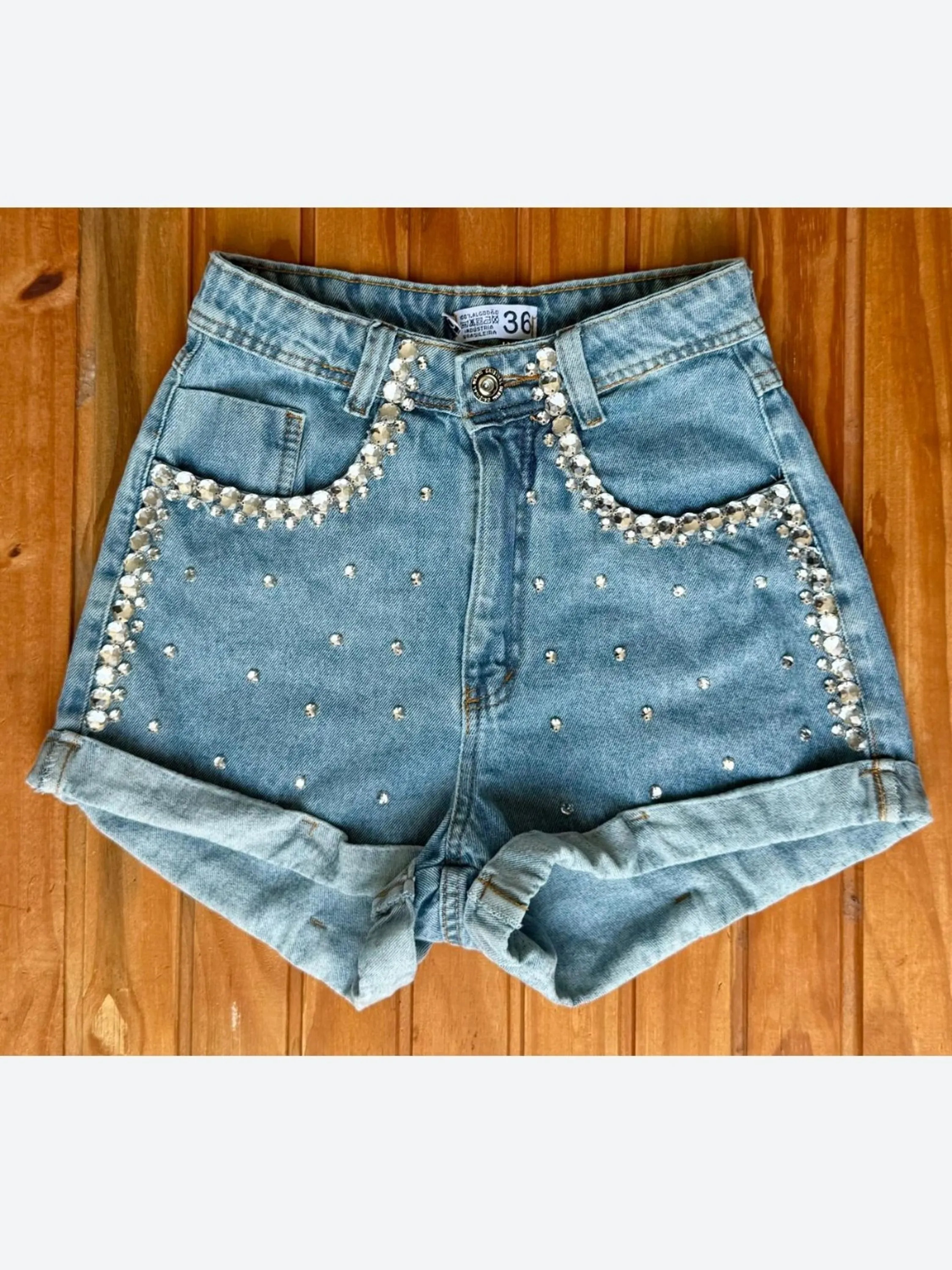 Short jeans com pedra feminina