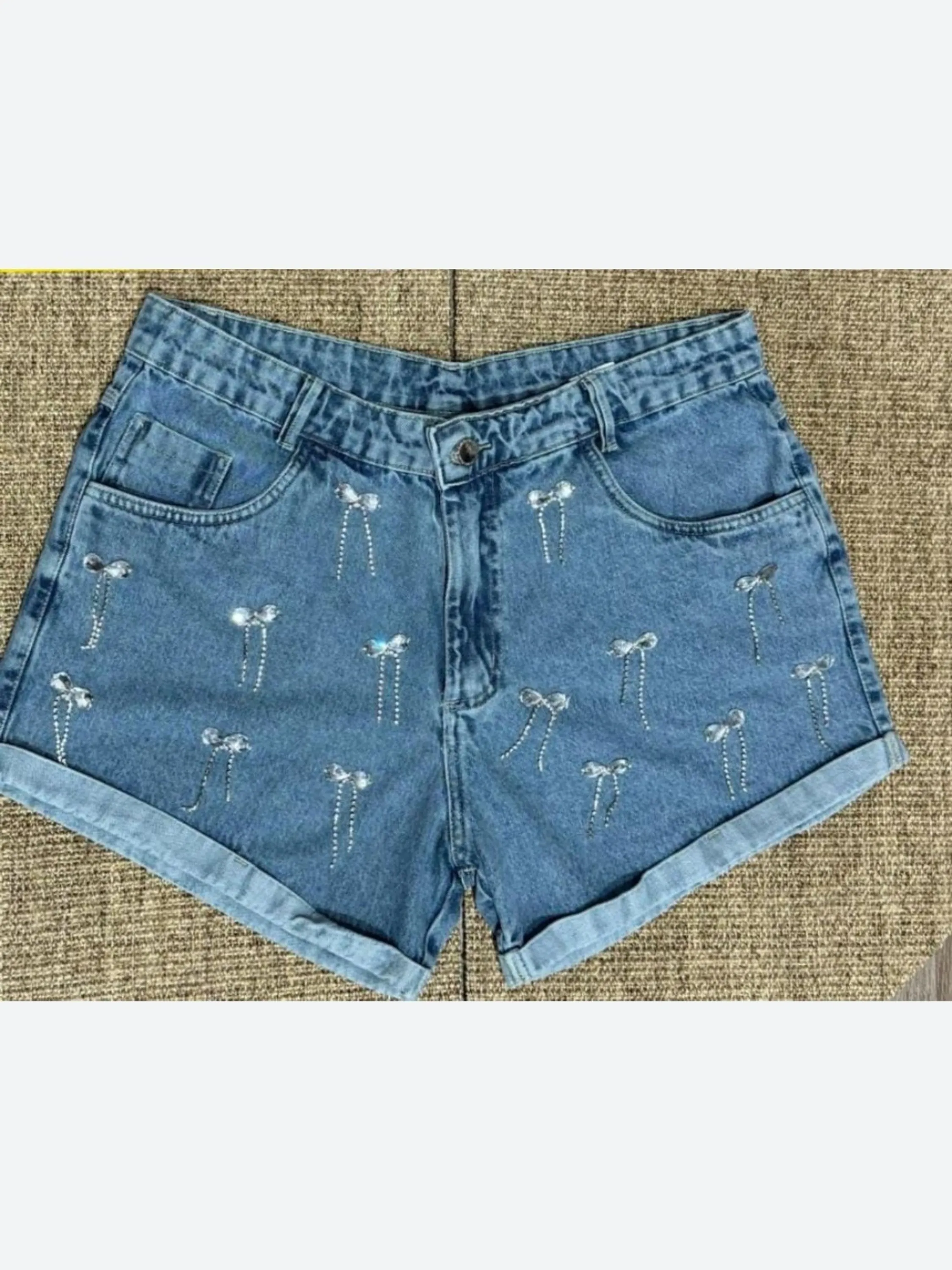 Shorts jeans plus size com pedra feminina