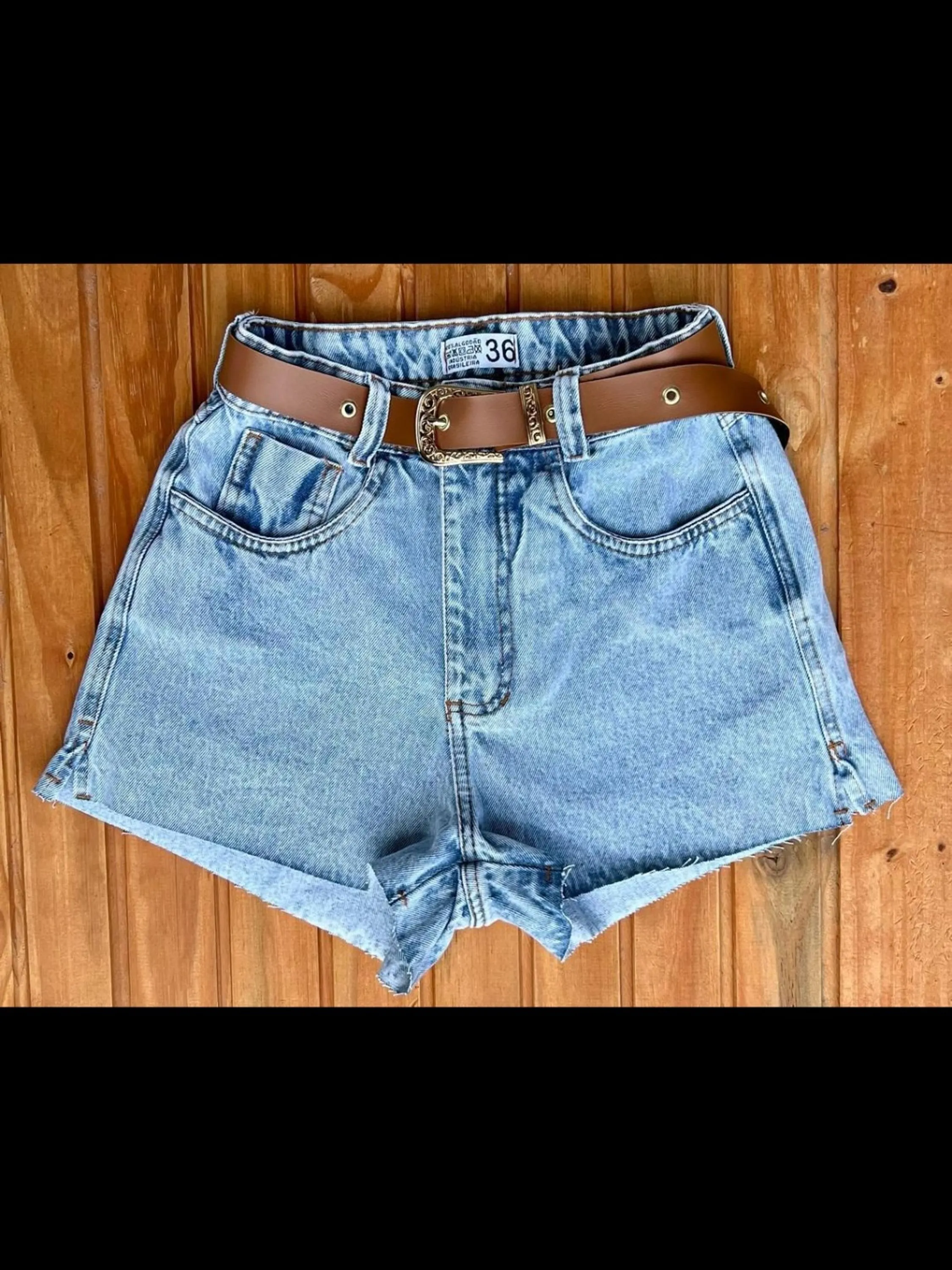 Shorts jeans com cinto feminina