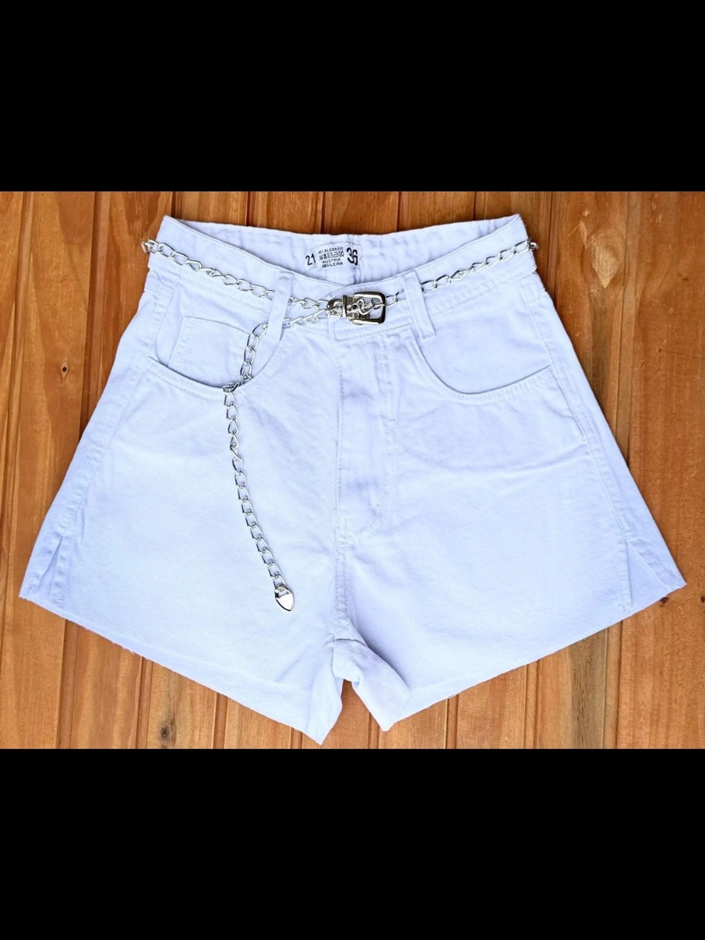 Short jeans com cinto feminina