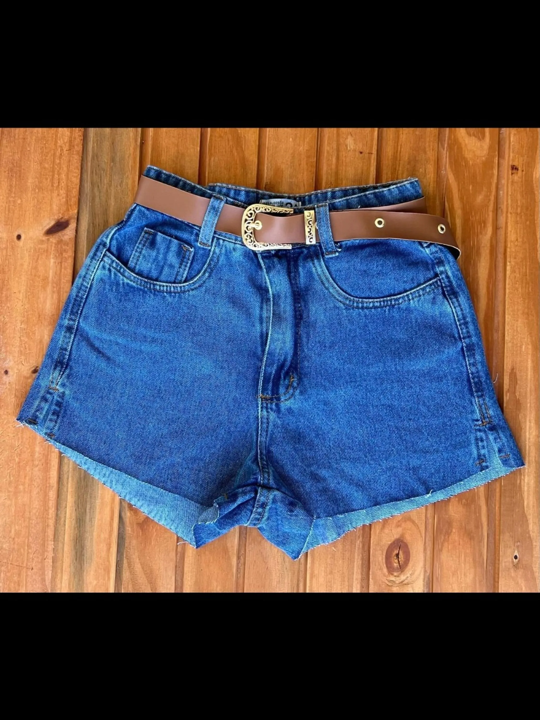 Shorts jeans com cinto feminina