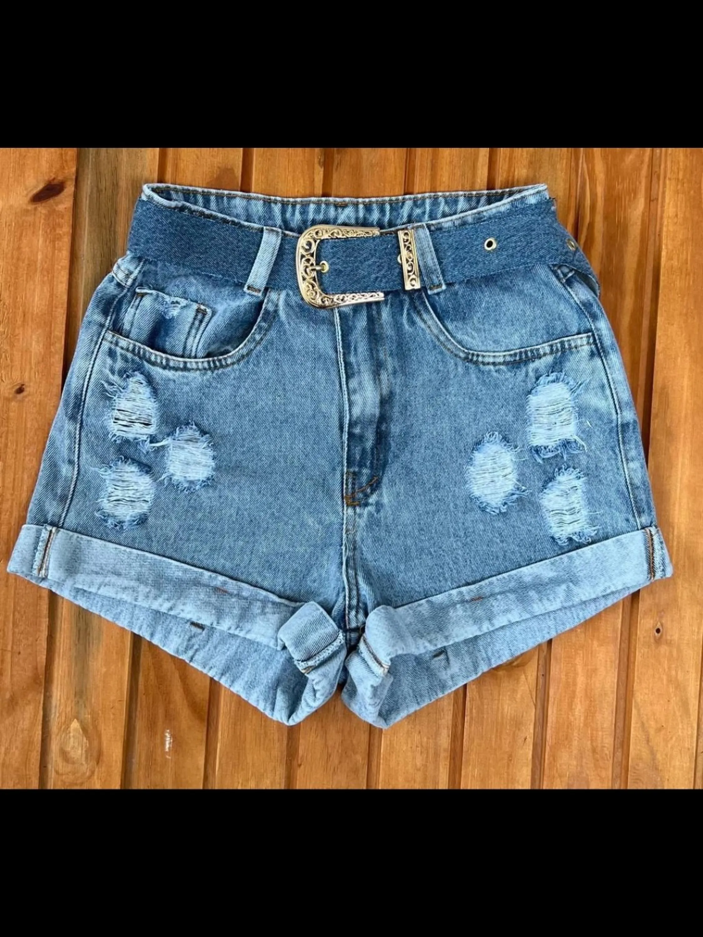 Shorts jeans com cinto feminina