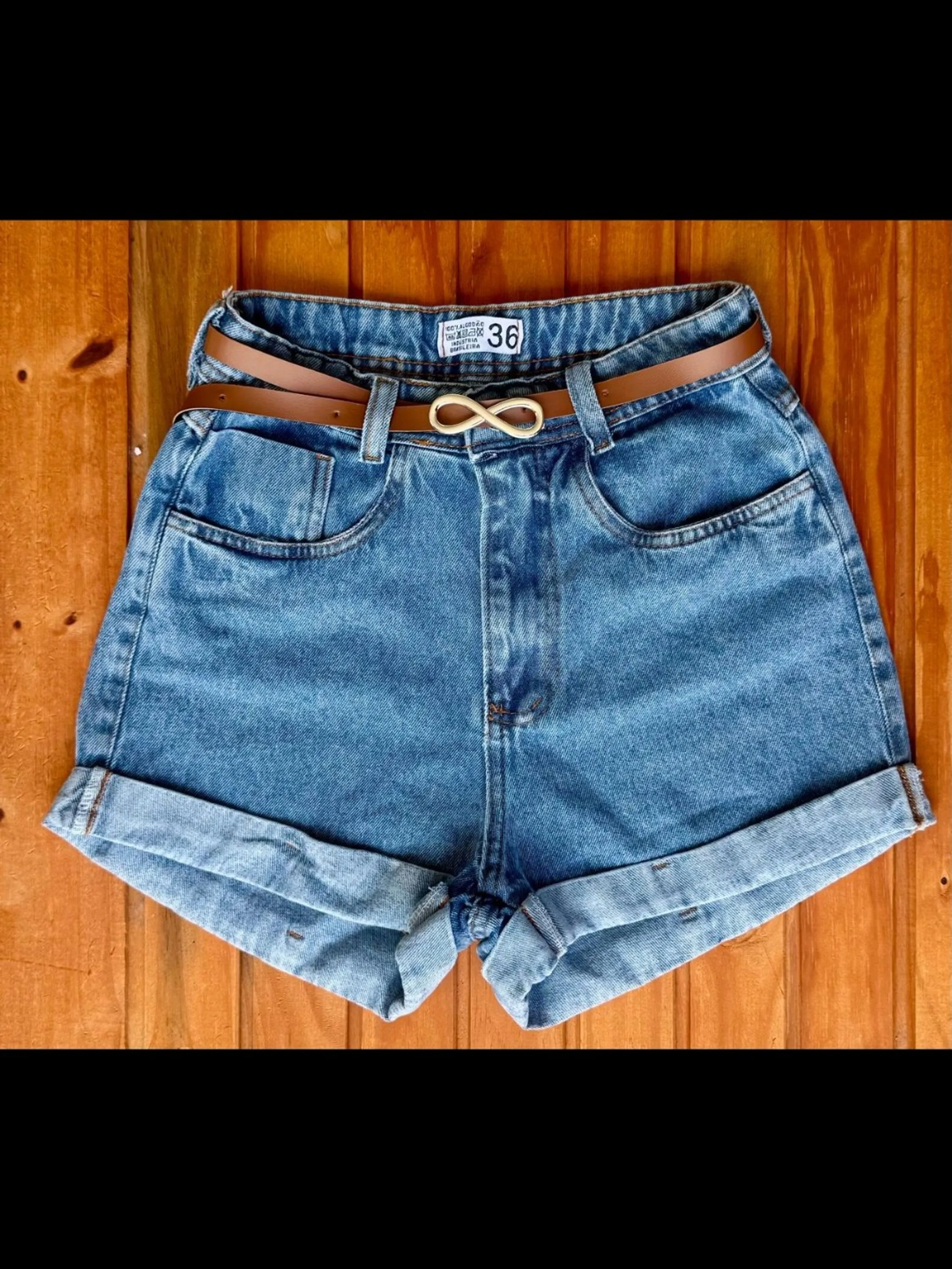 Short jeans com cinto feminina