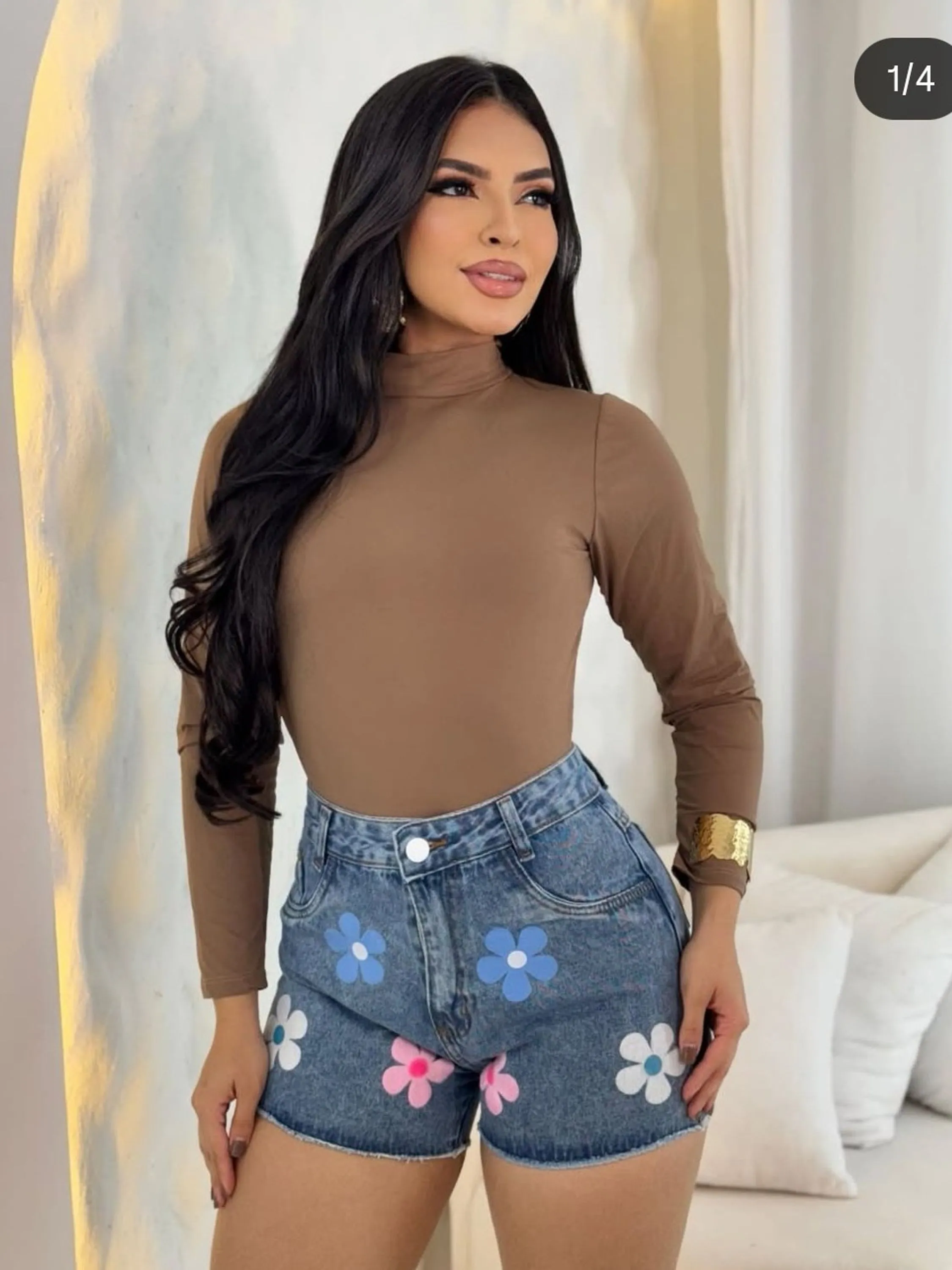 Short jeans com bordado feminina