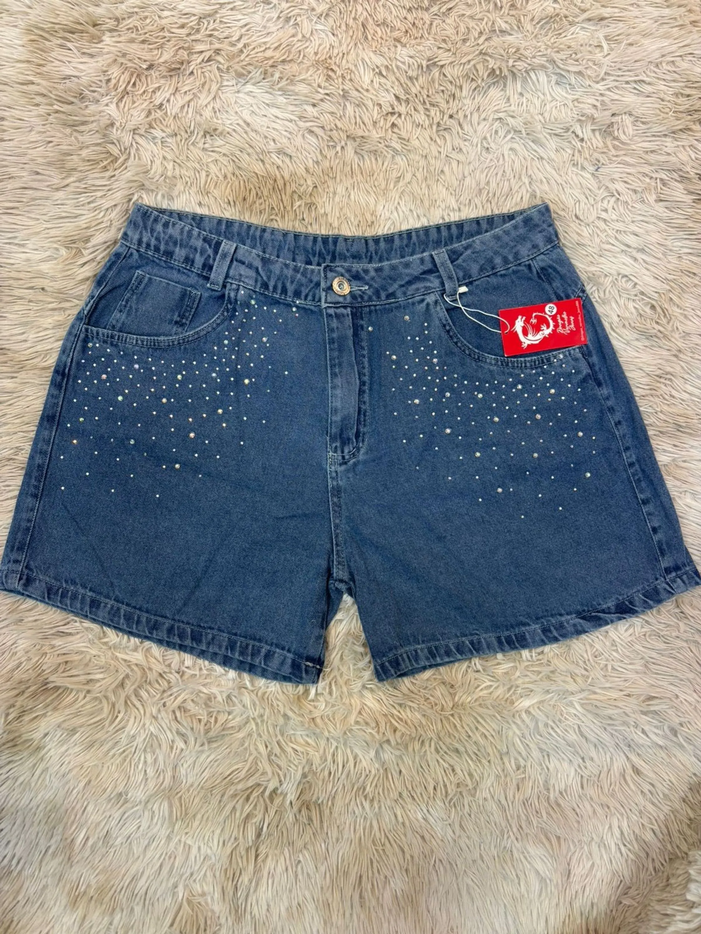 Shorts jeans plus size com pedra feminina