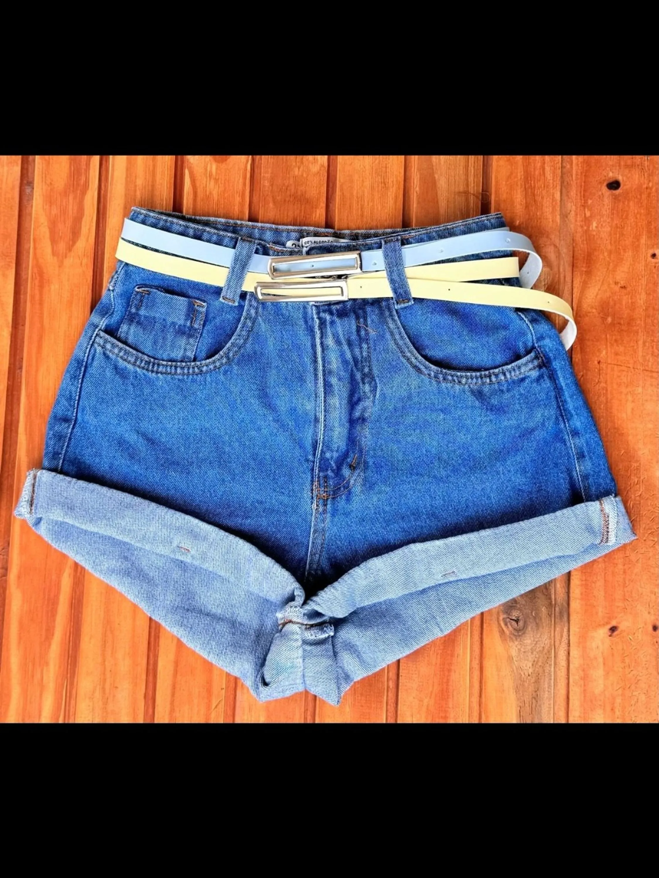 Shorts jeans com cinto feminina