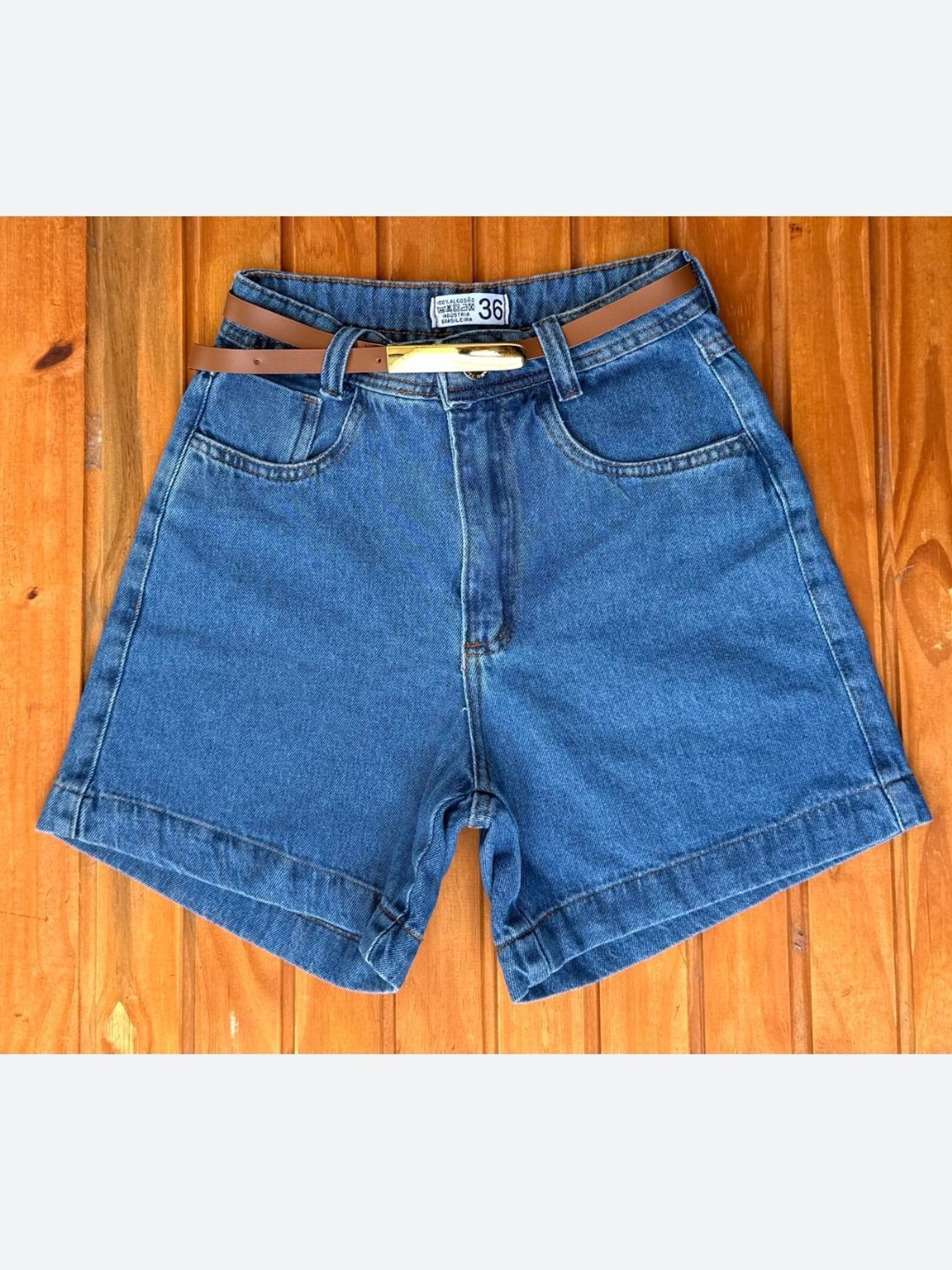 Bermuda jeans com cinto feminina