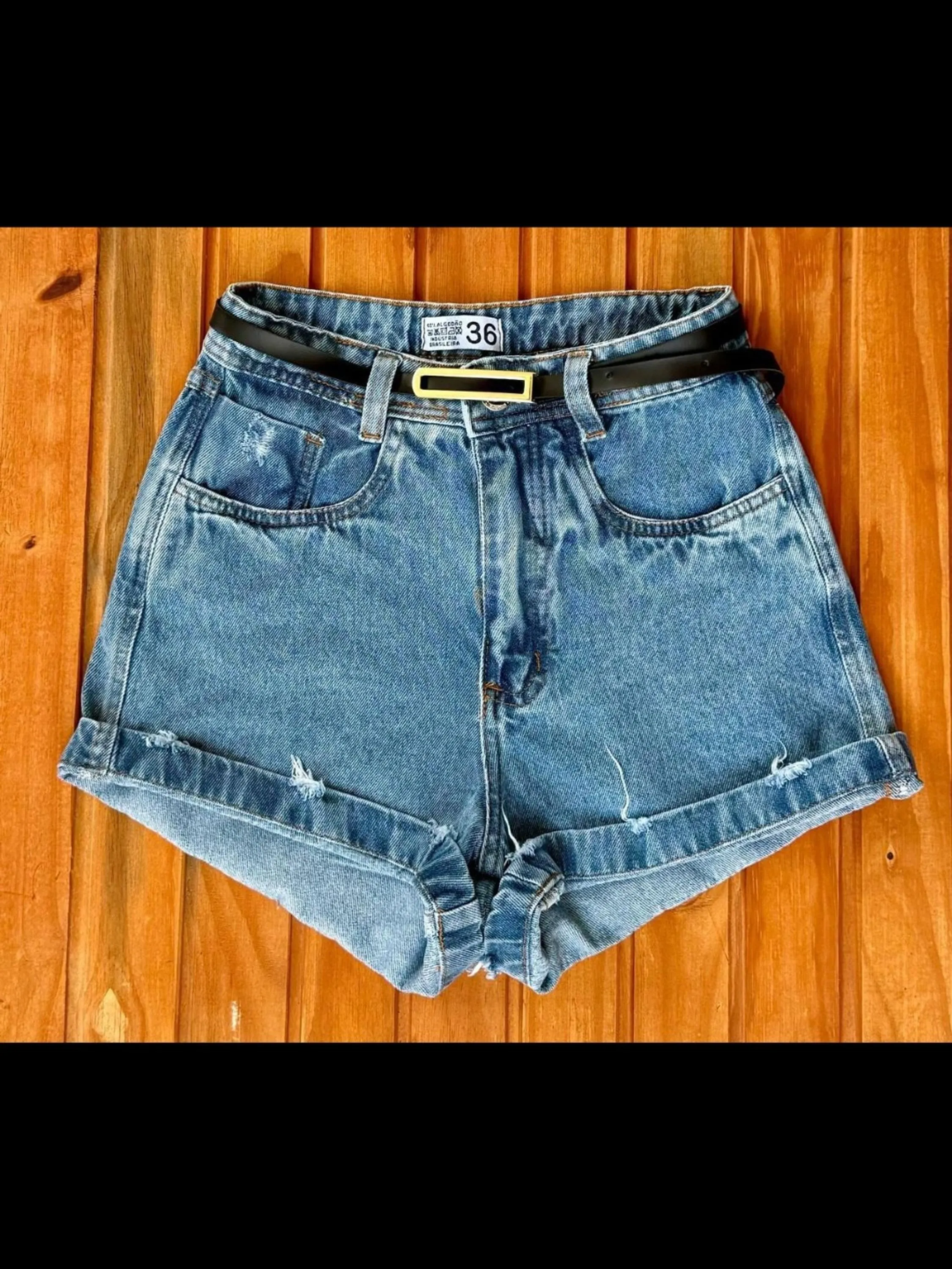 Shorts jeans com cinto feminina