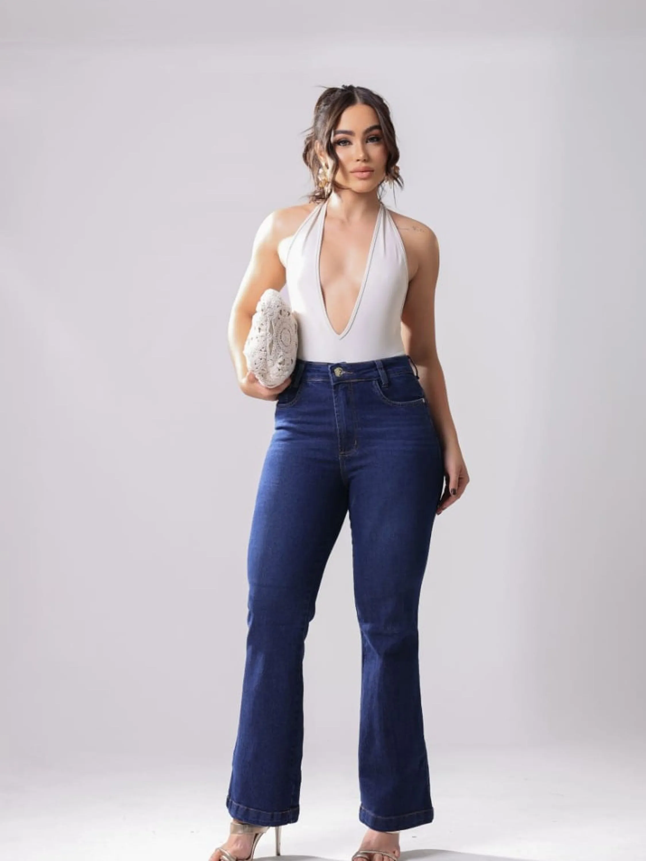 Calça jeans flare com Lycra feminina