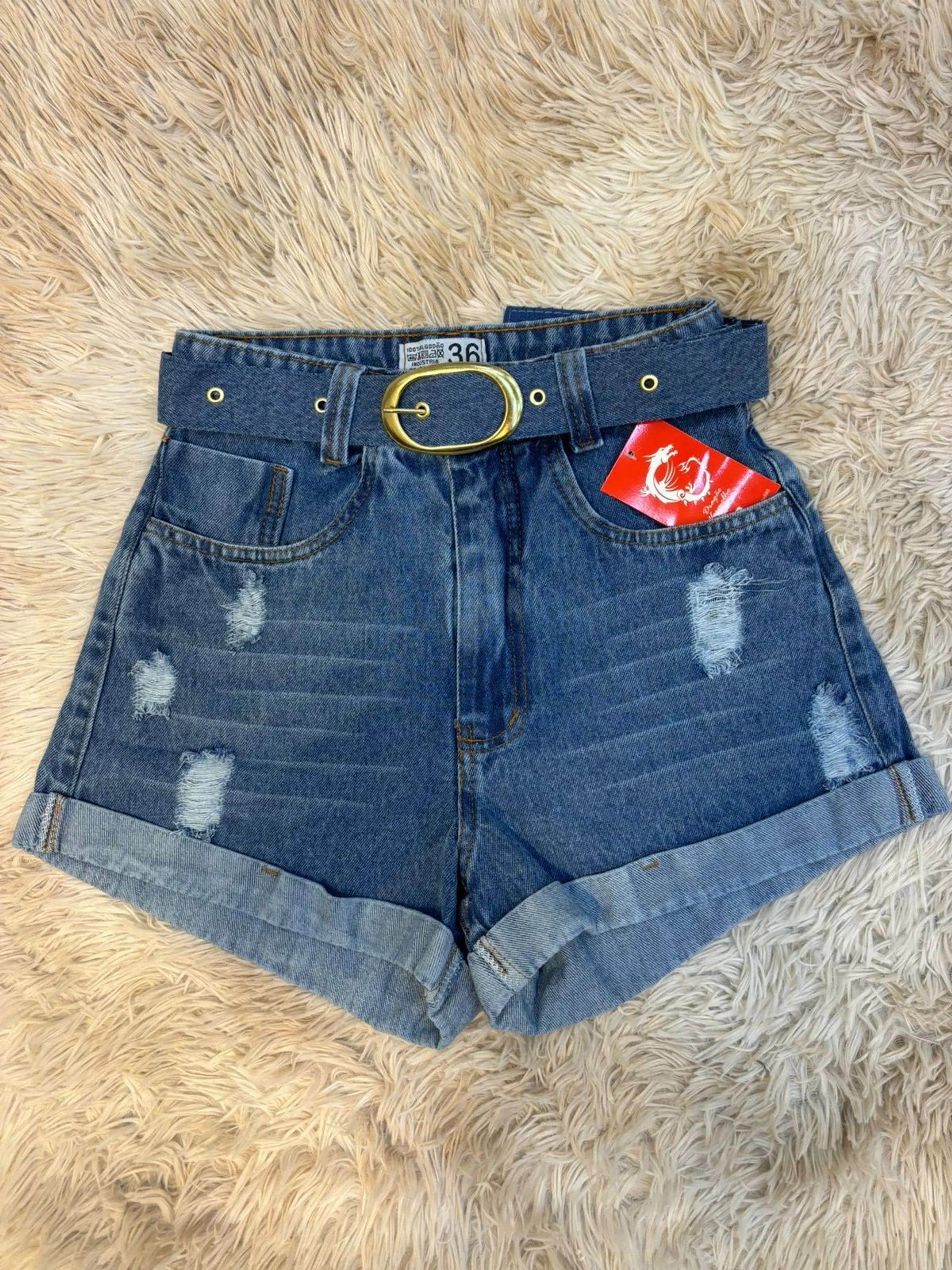 Shorts jeans com cinto feminina