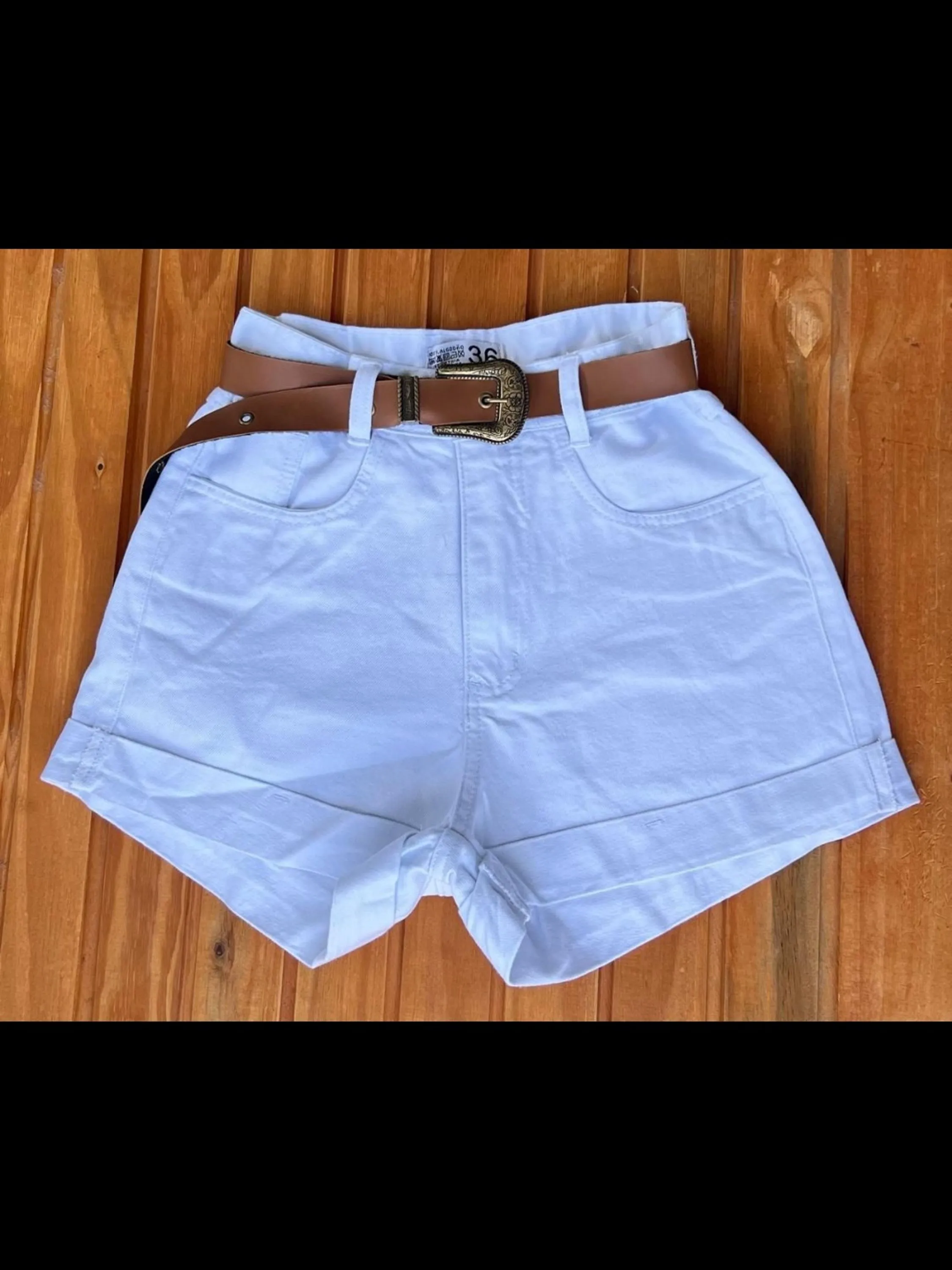 Shorts jeans com cinto feminina