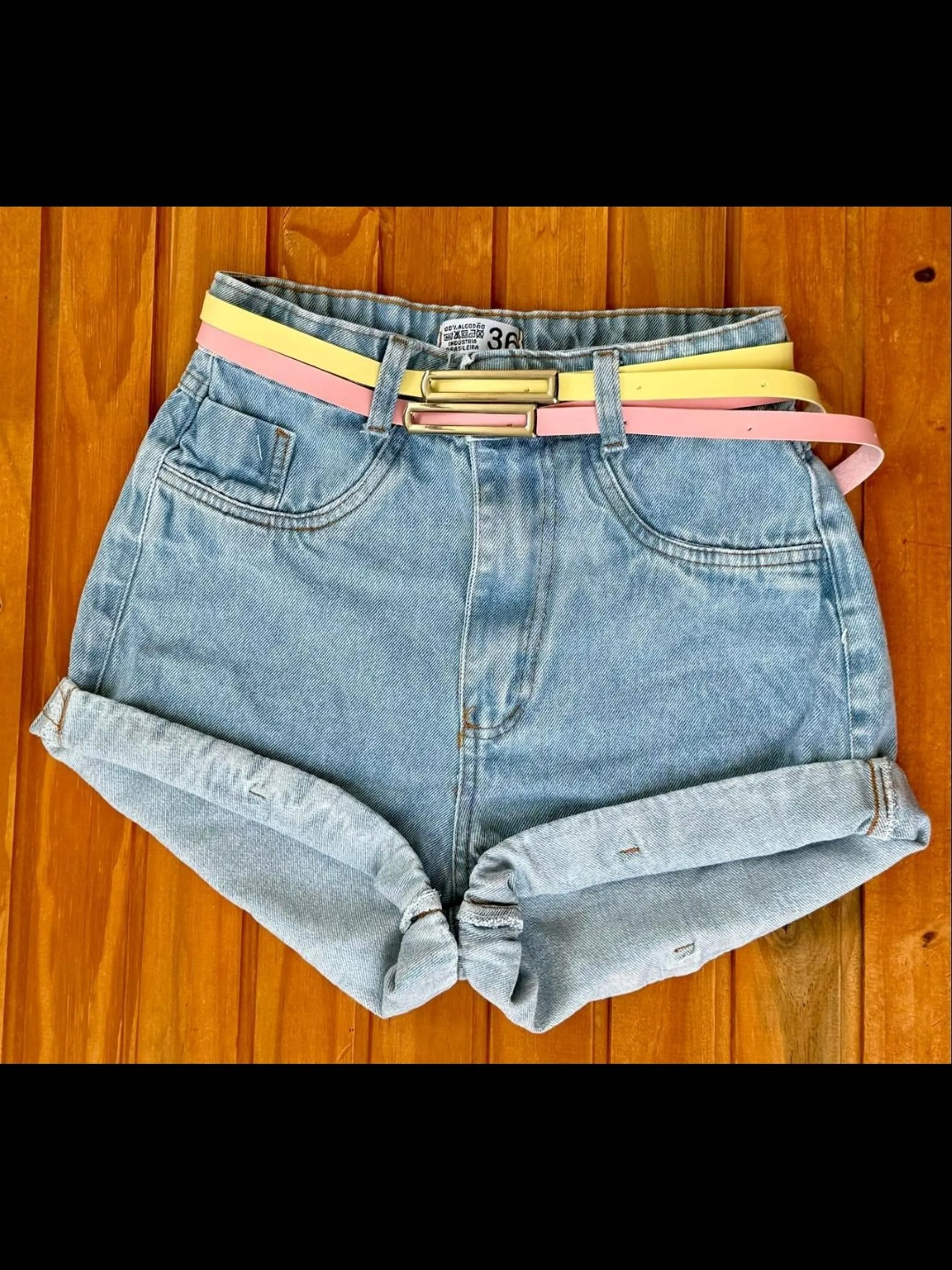 Shorts jeans com cinto feminina