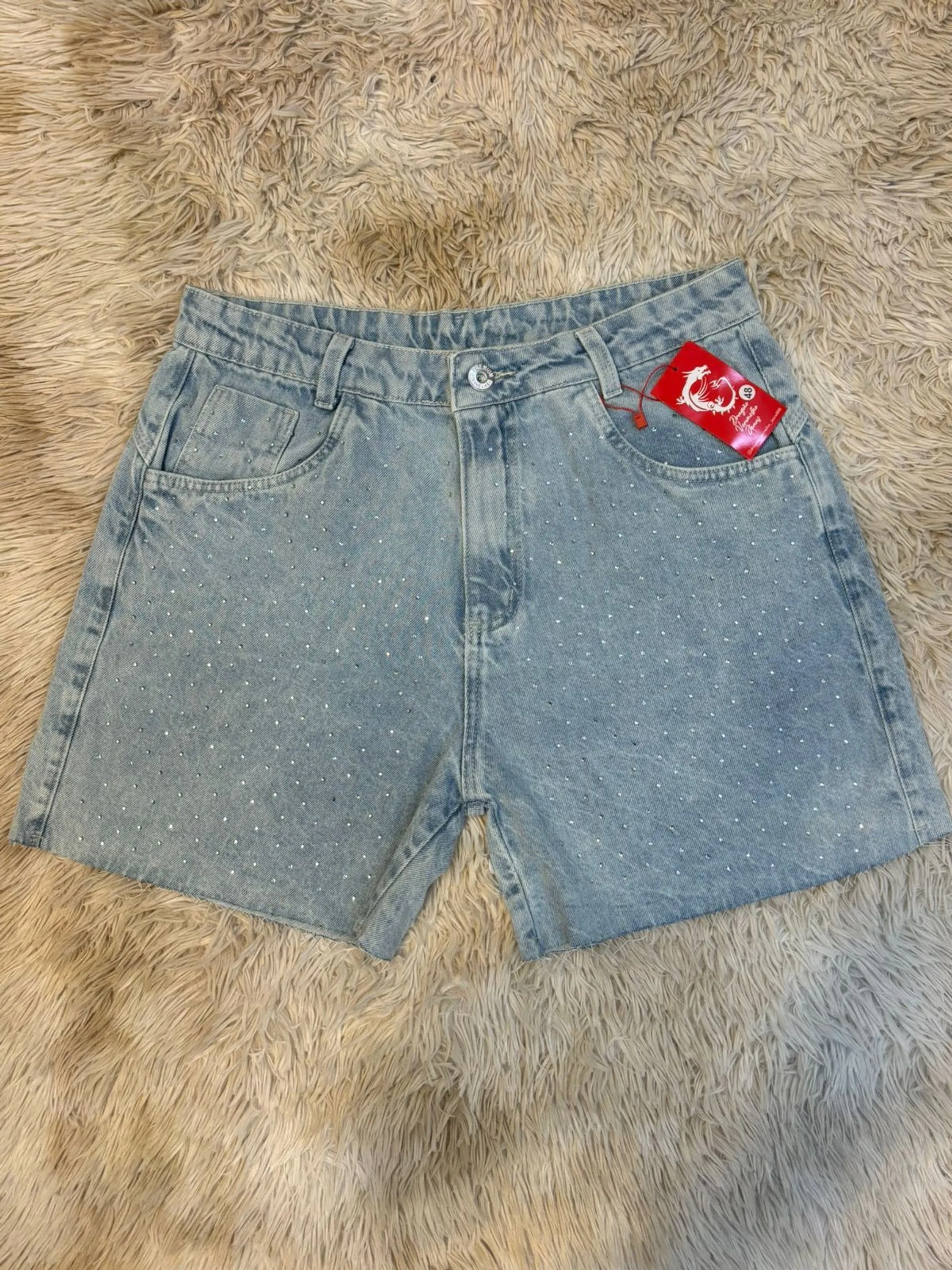 Shorts jeans plus size com pedra feminina