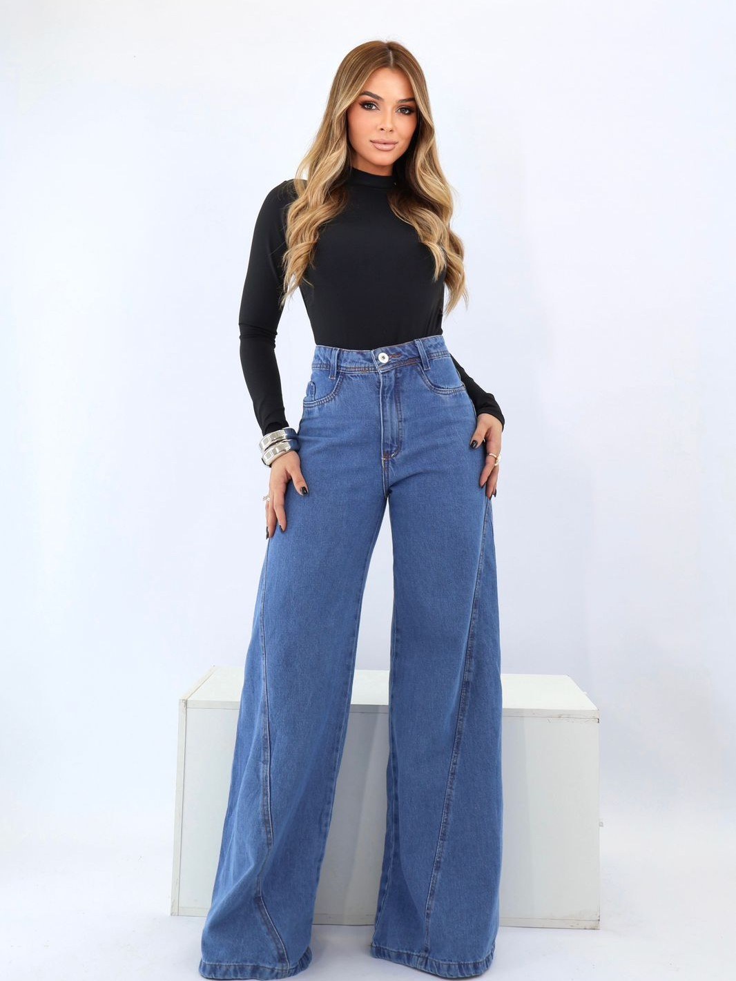 Calça jeans wide leg feminina