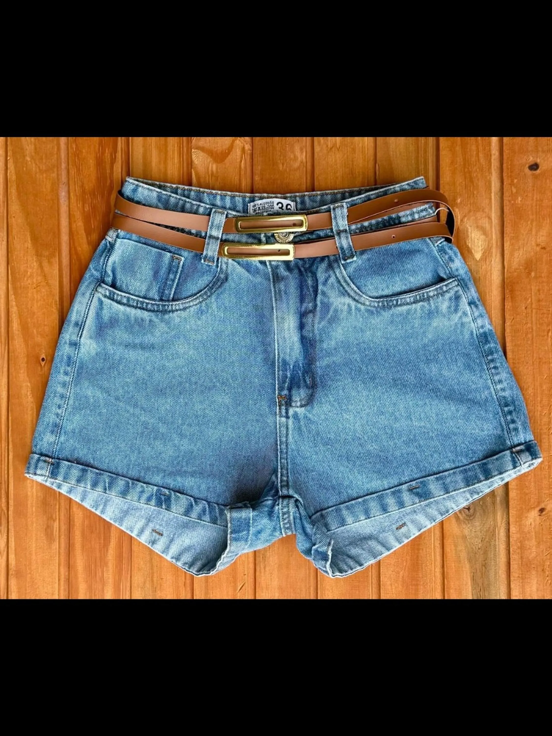 Shorts jeans com cinto feminina