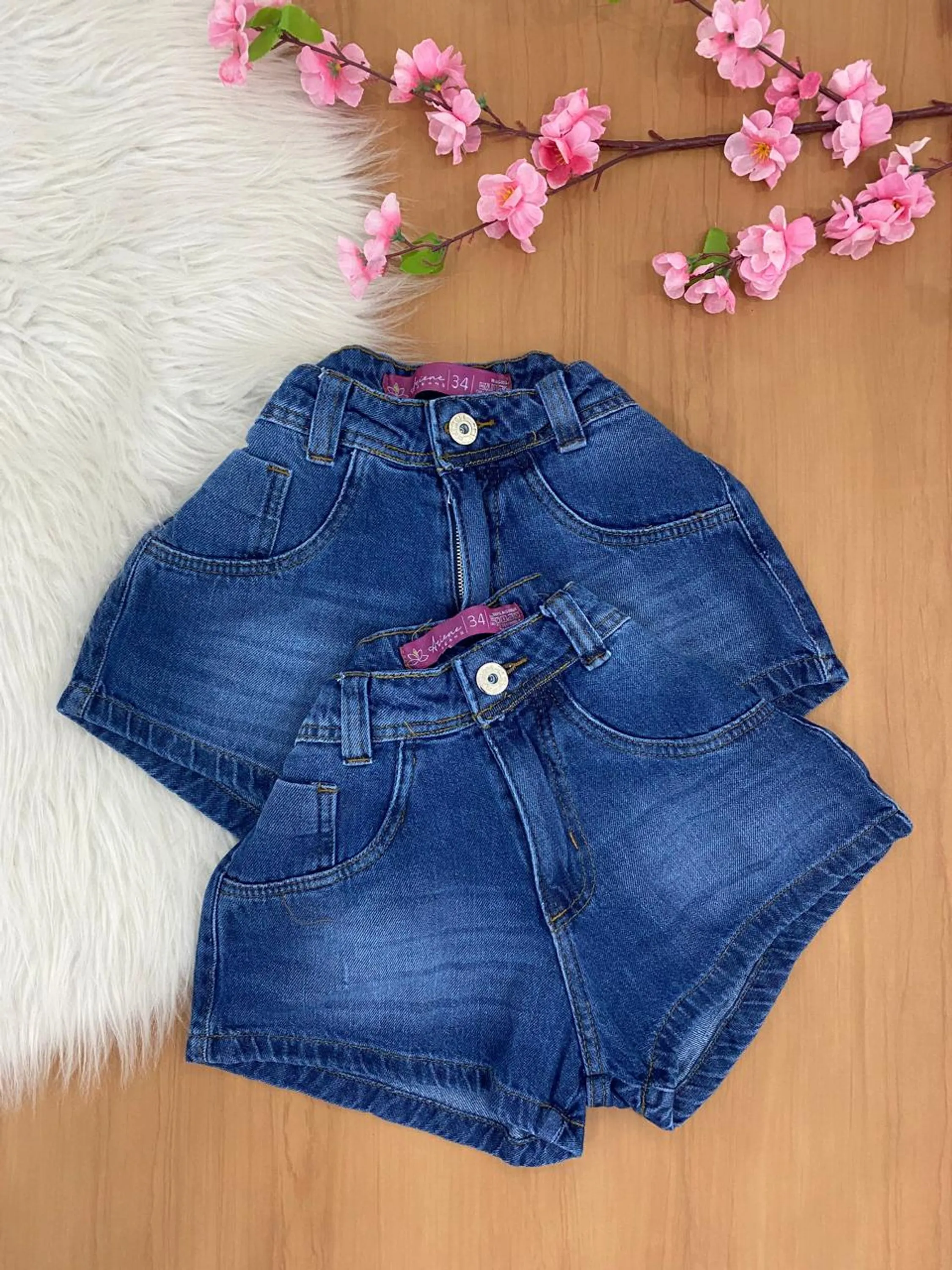 SHORT JEANS FEMININO CINTURA ALTA FIXO MANCHADO BAINHA