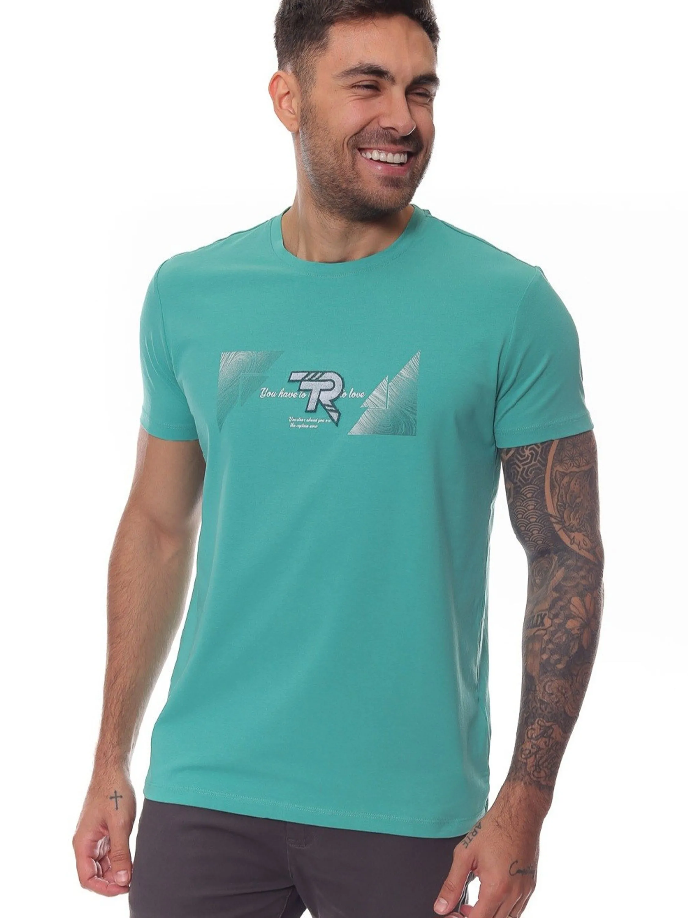 Camisetas Premium com elastano e estampa alto relevo