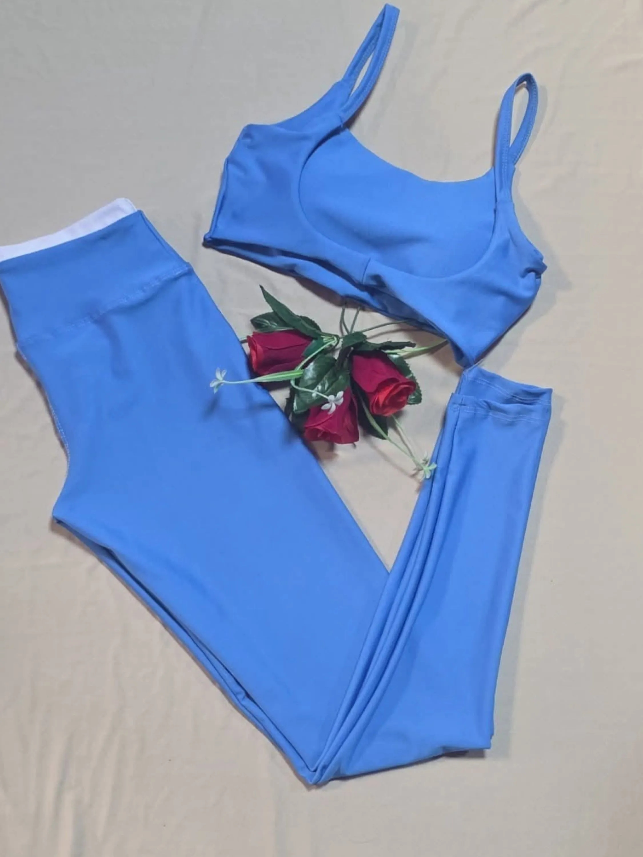 Conjunto bicolor