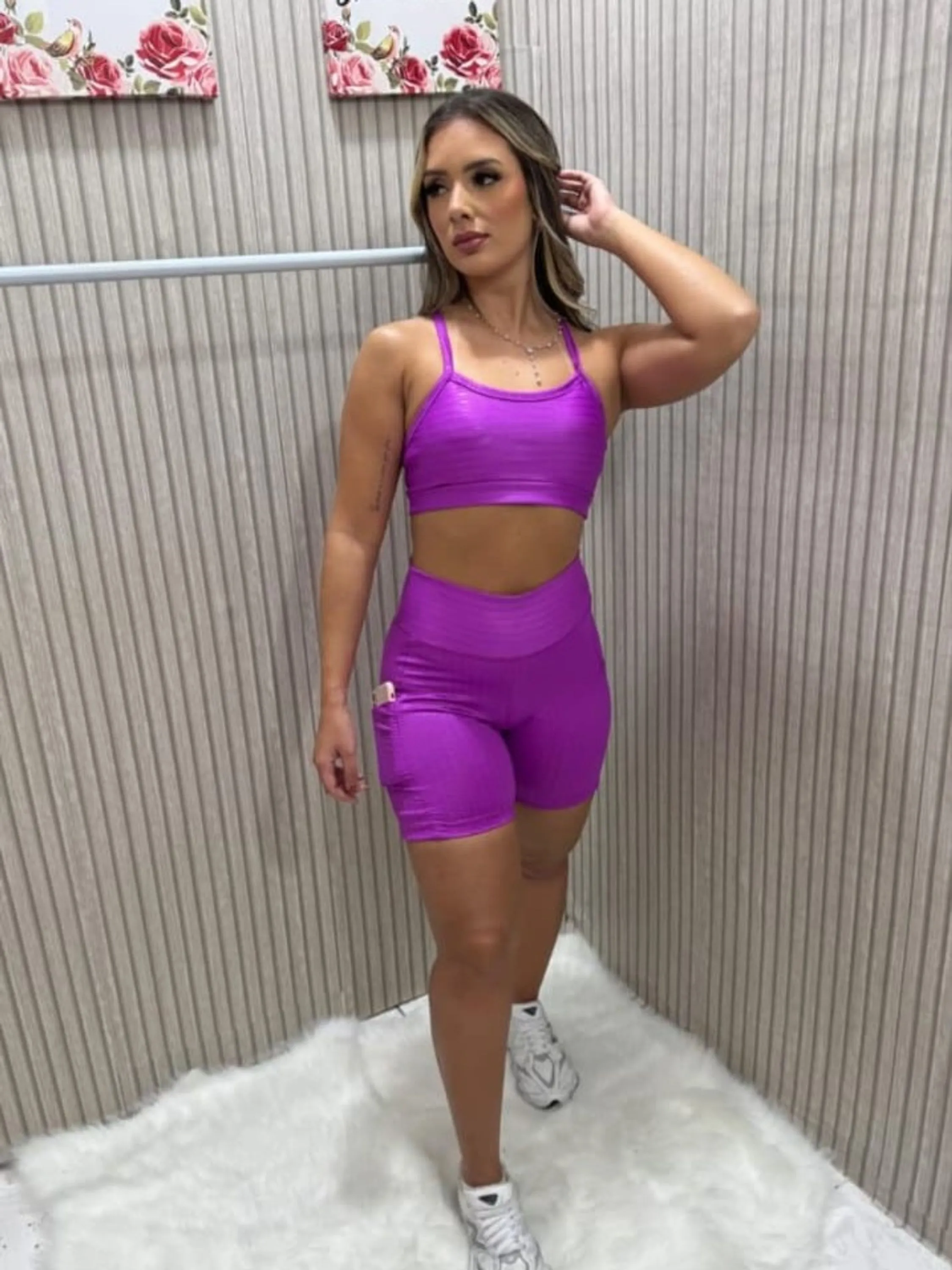 Conjunto academia com bolso na lateral