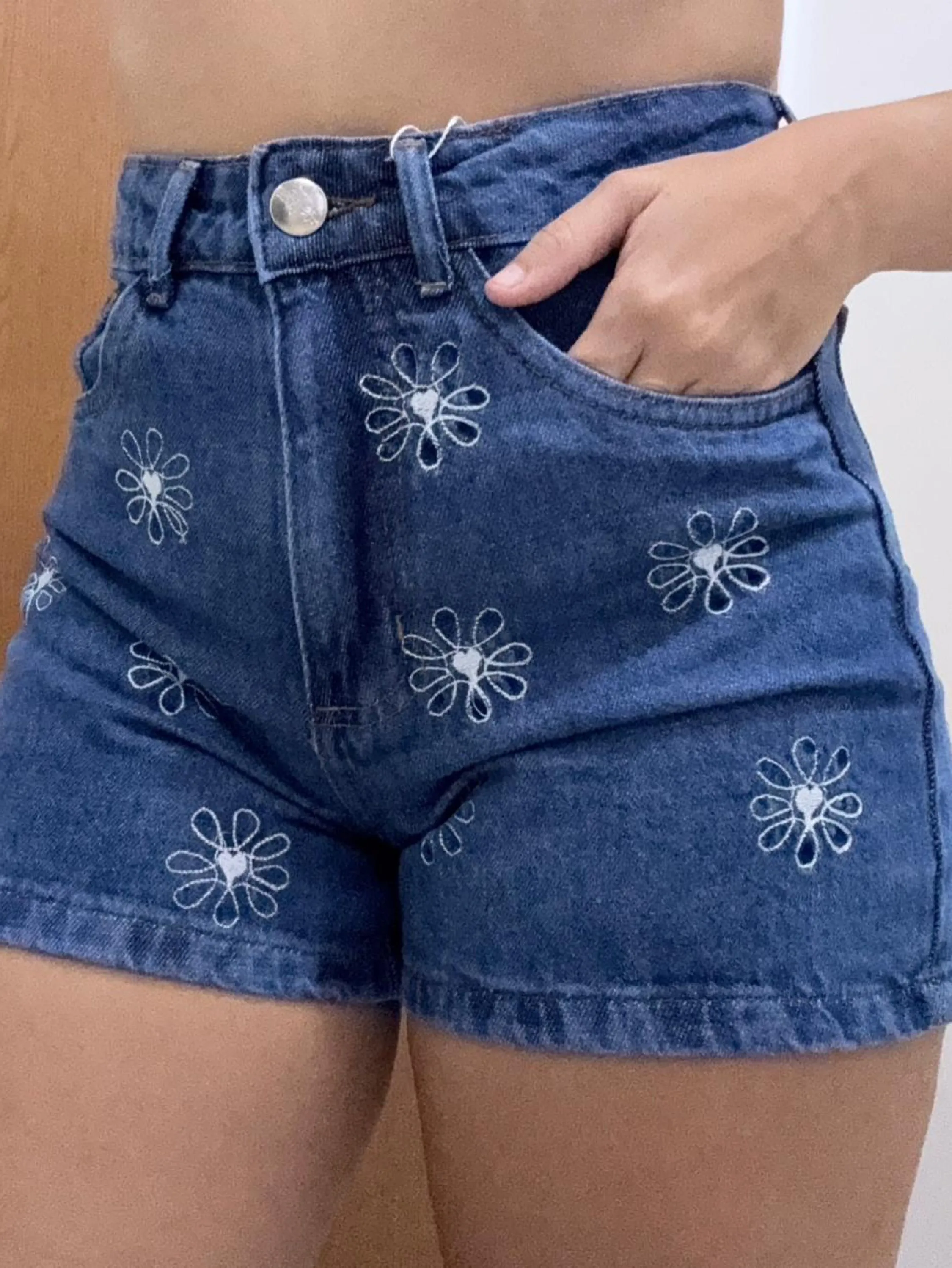 Short bordado flores