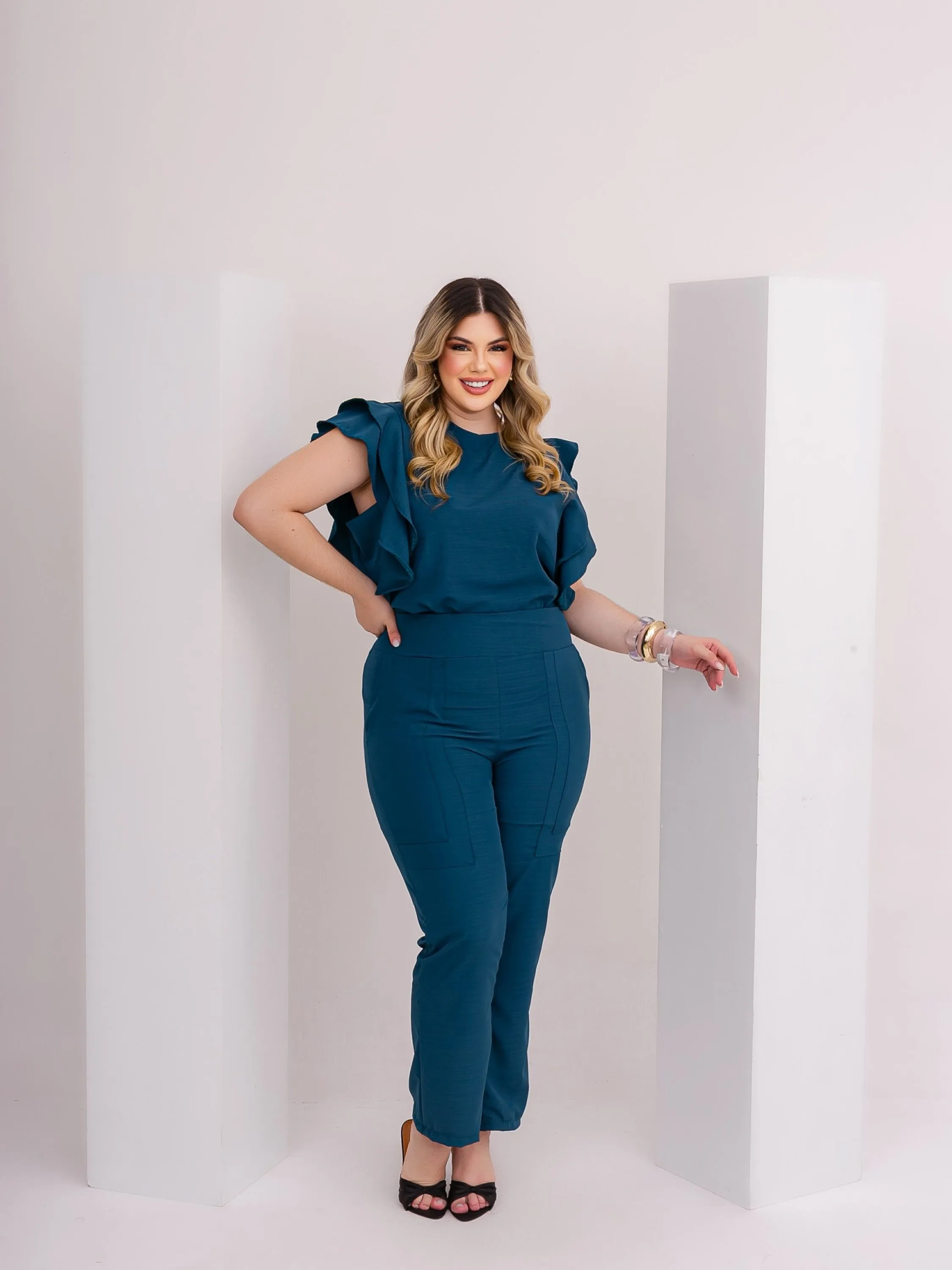 CONJUNTO DE CALÇA CIGARRETE PLUS SIZE