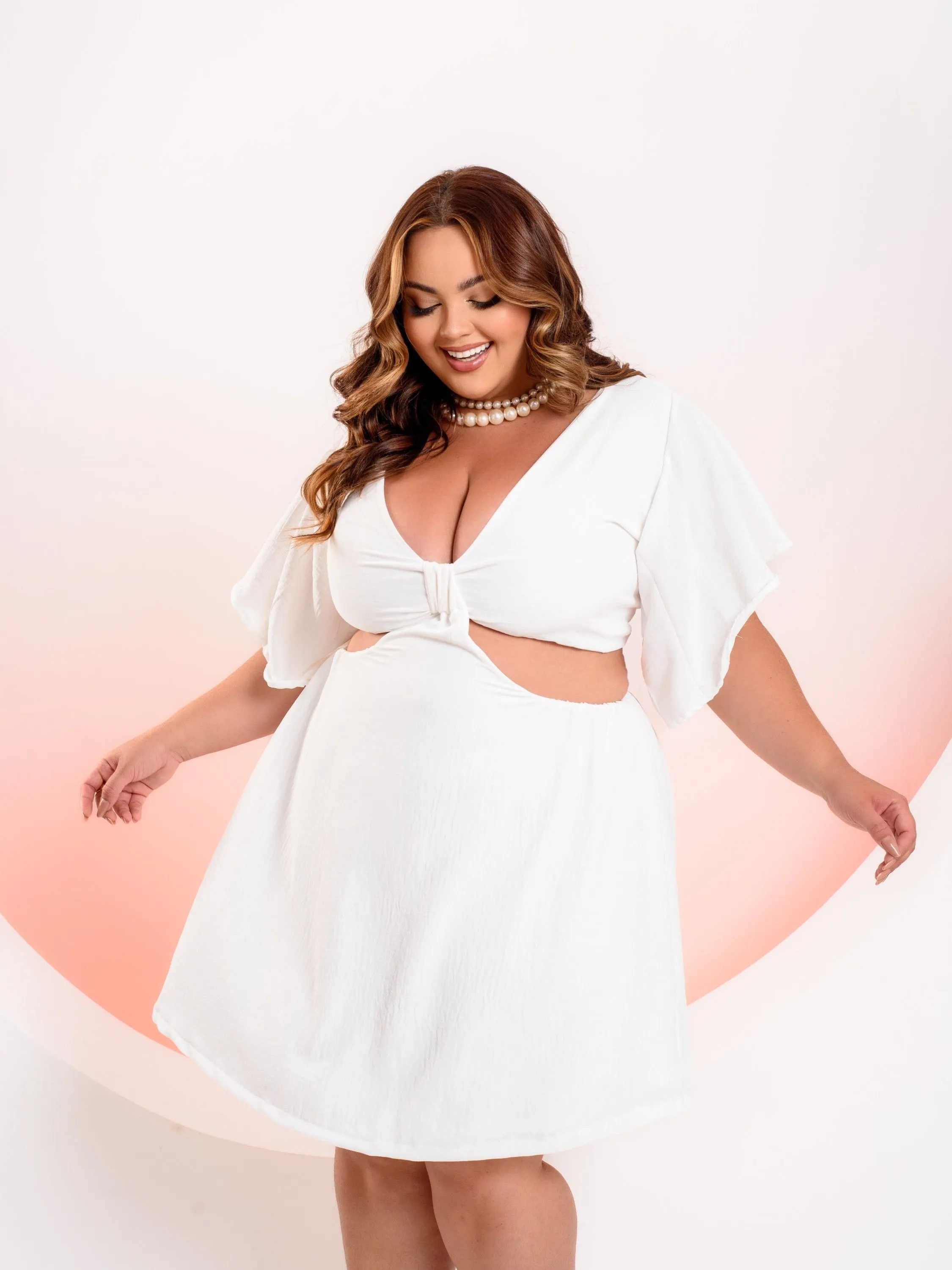 Vestido curto plus Size crepe duna