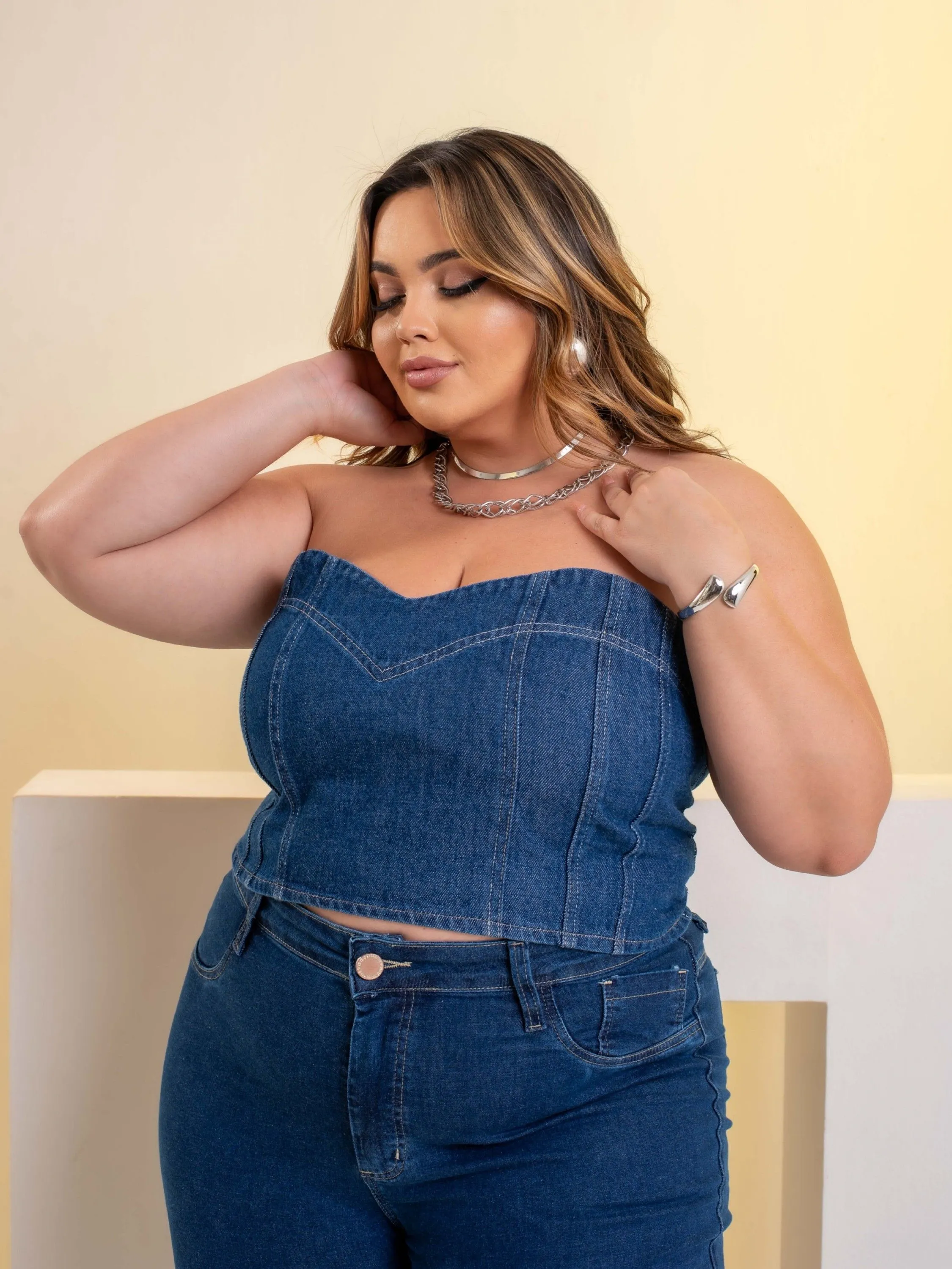 Cropped tomara que caia jeans Plus Size