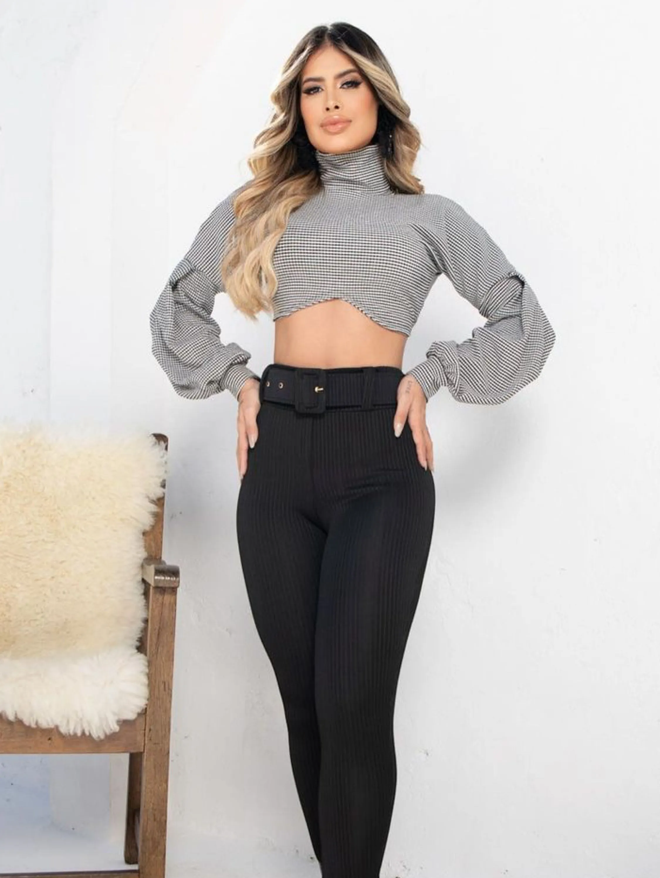 Calça feminina canelada 3D com cinto encapado modinha fashion