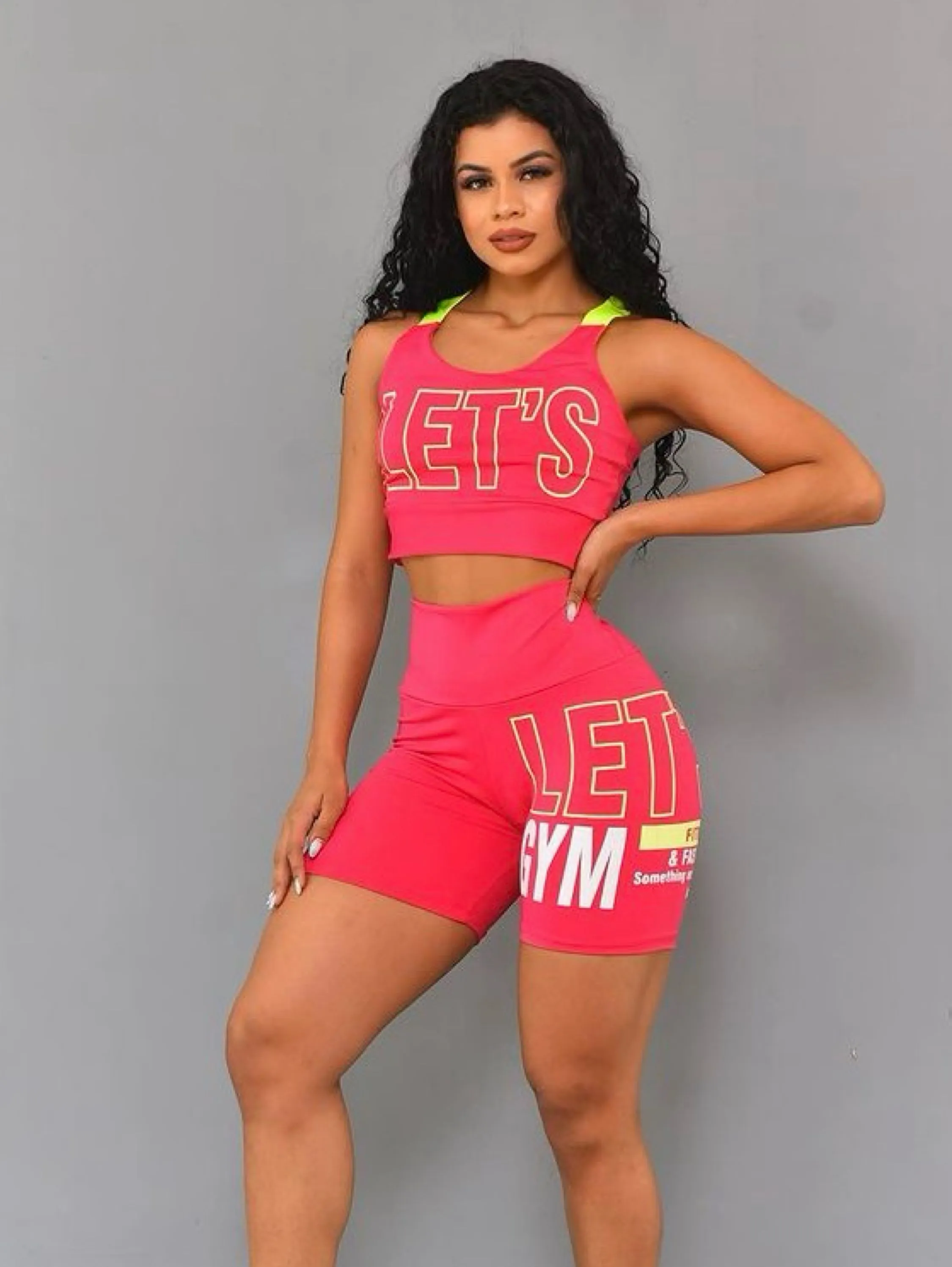 Conjunto fitness feminino de academia short meia coxa