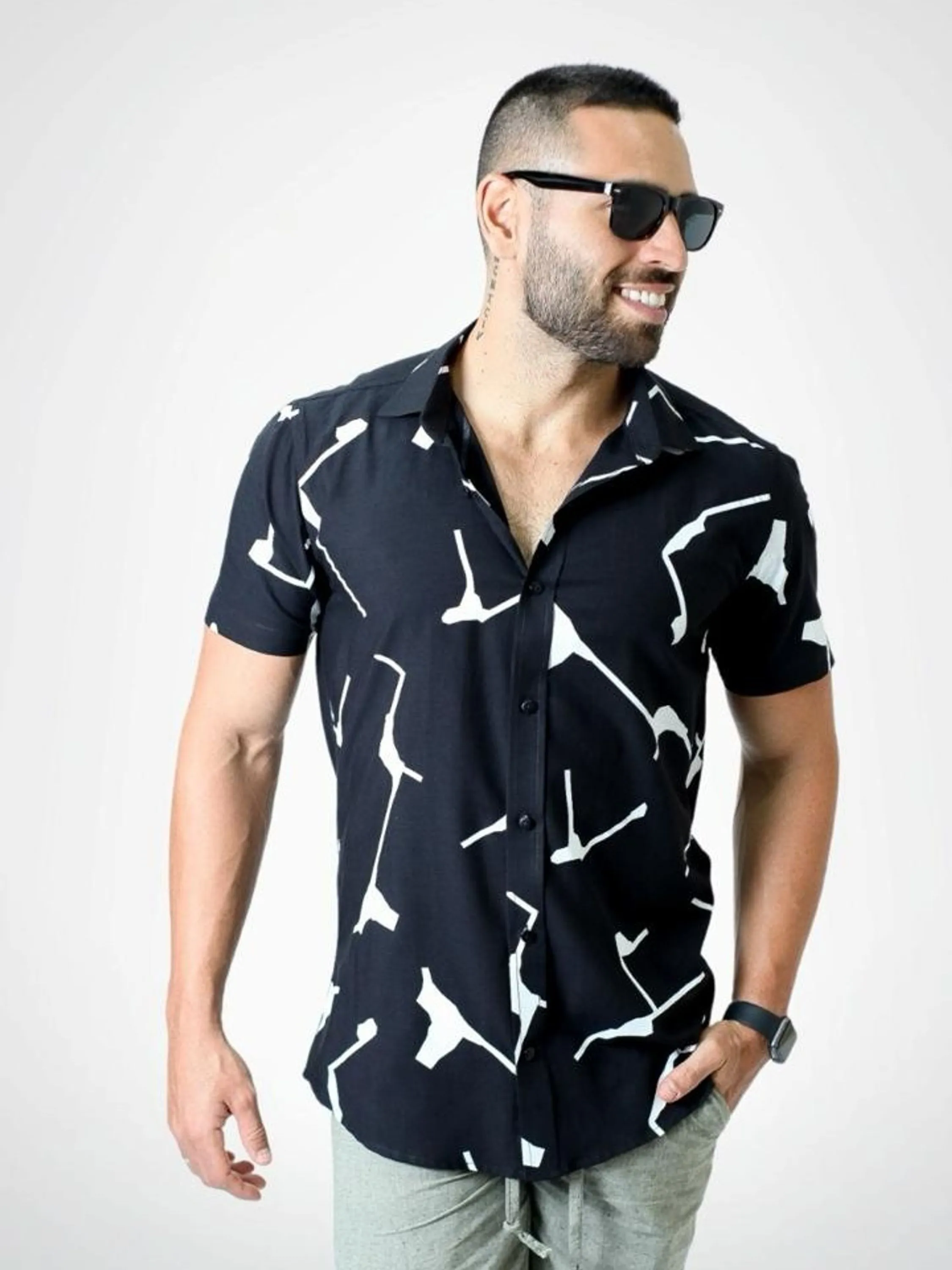 CAMISA SLIM MANGA CURTA VISCOSE ESTAMPADA