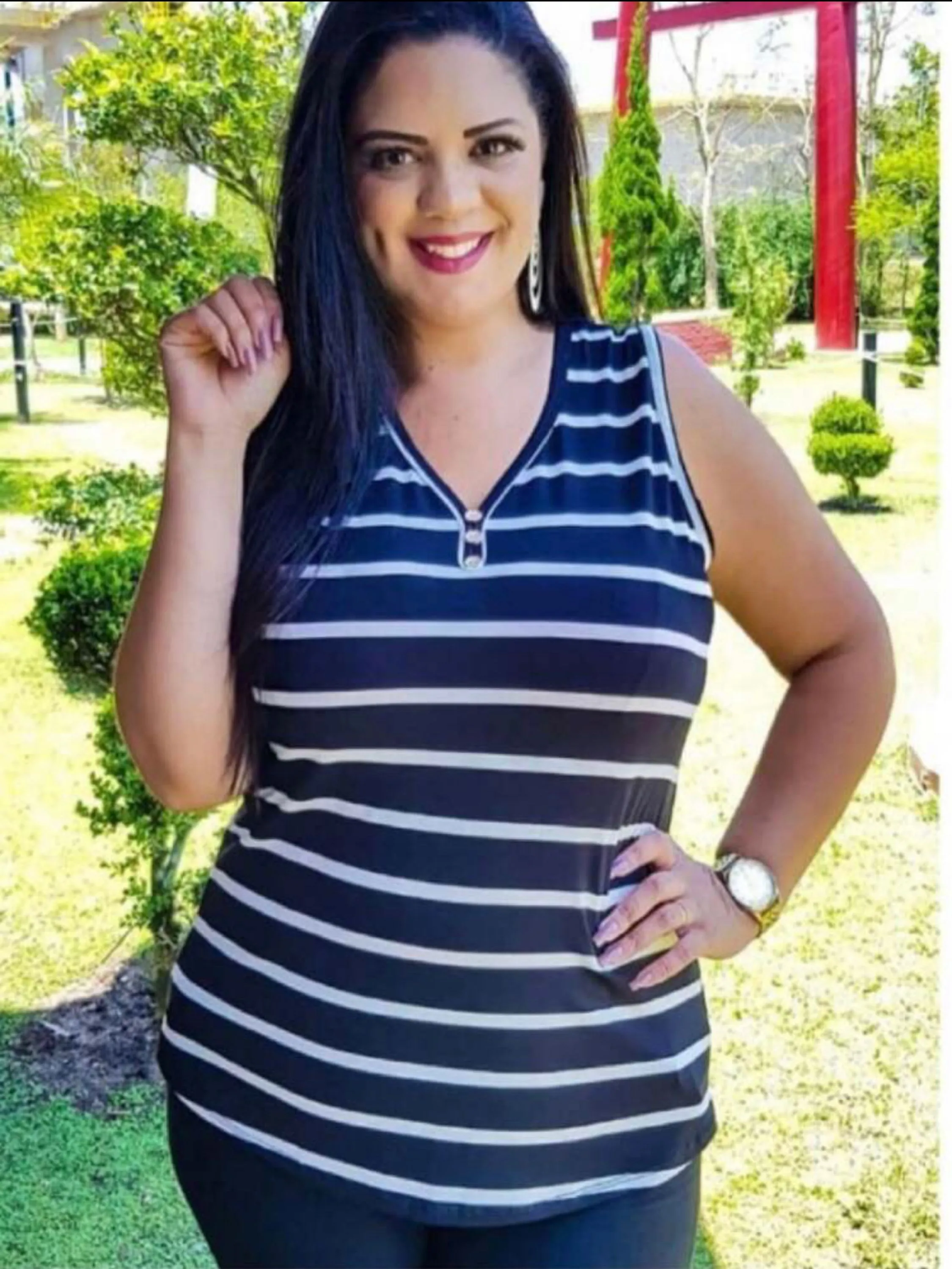 Amanda regata plus size feminina listrada com botoes