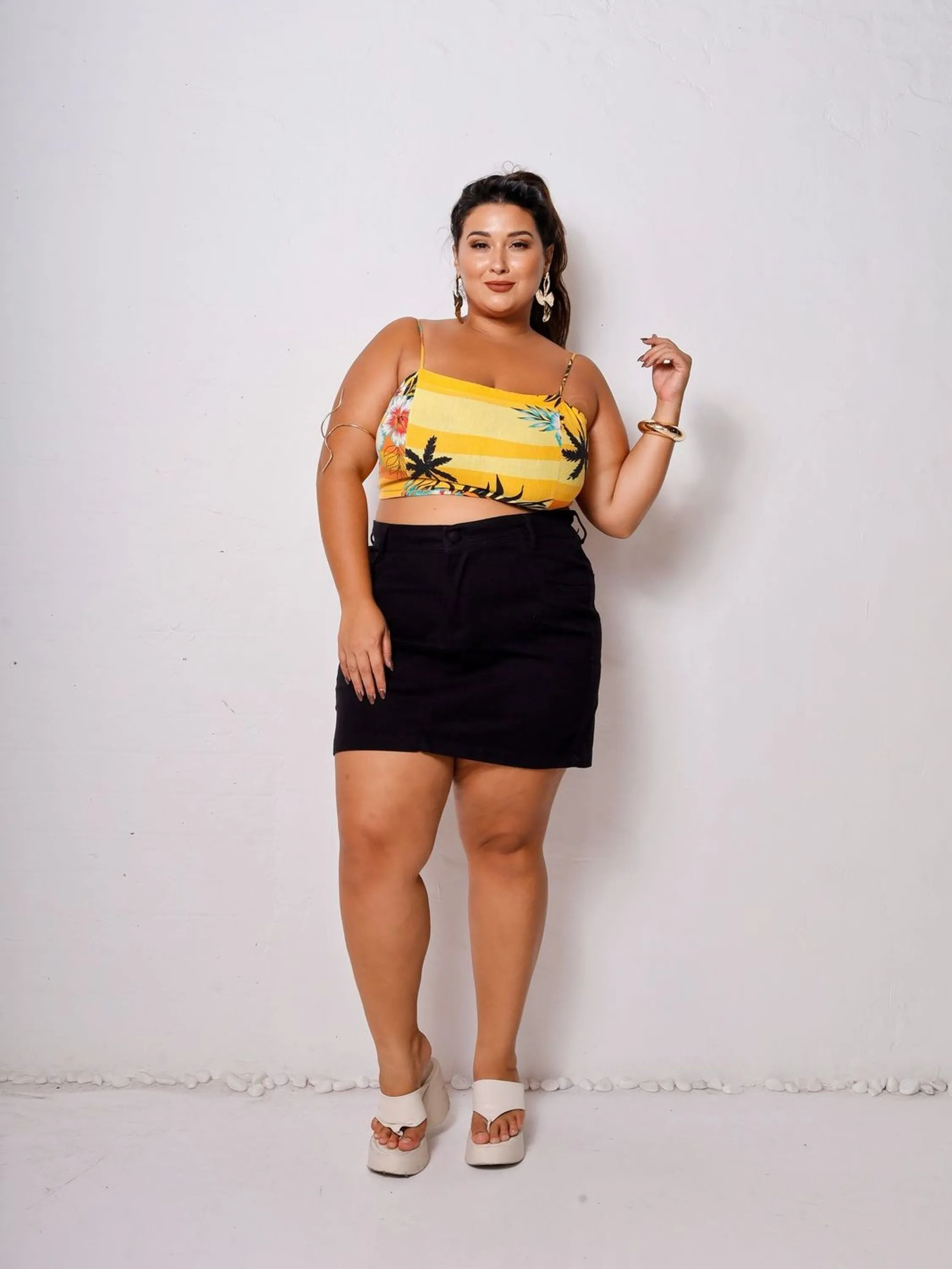 Saia Plussize 46 ao 54 com Lycra Botão Forrado