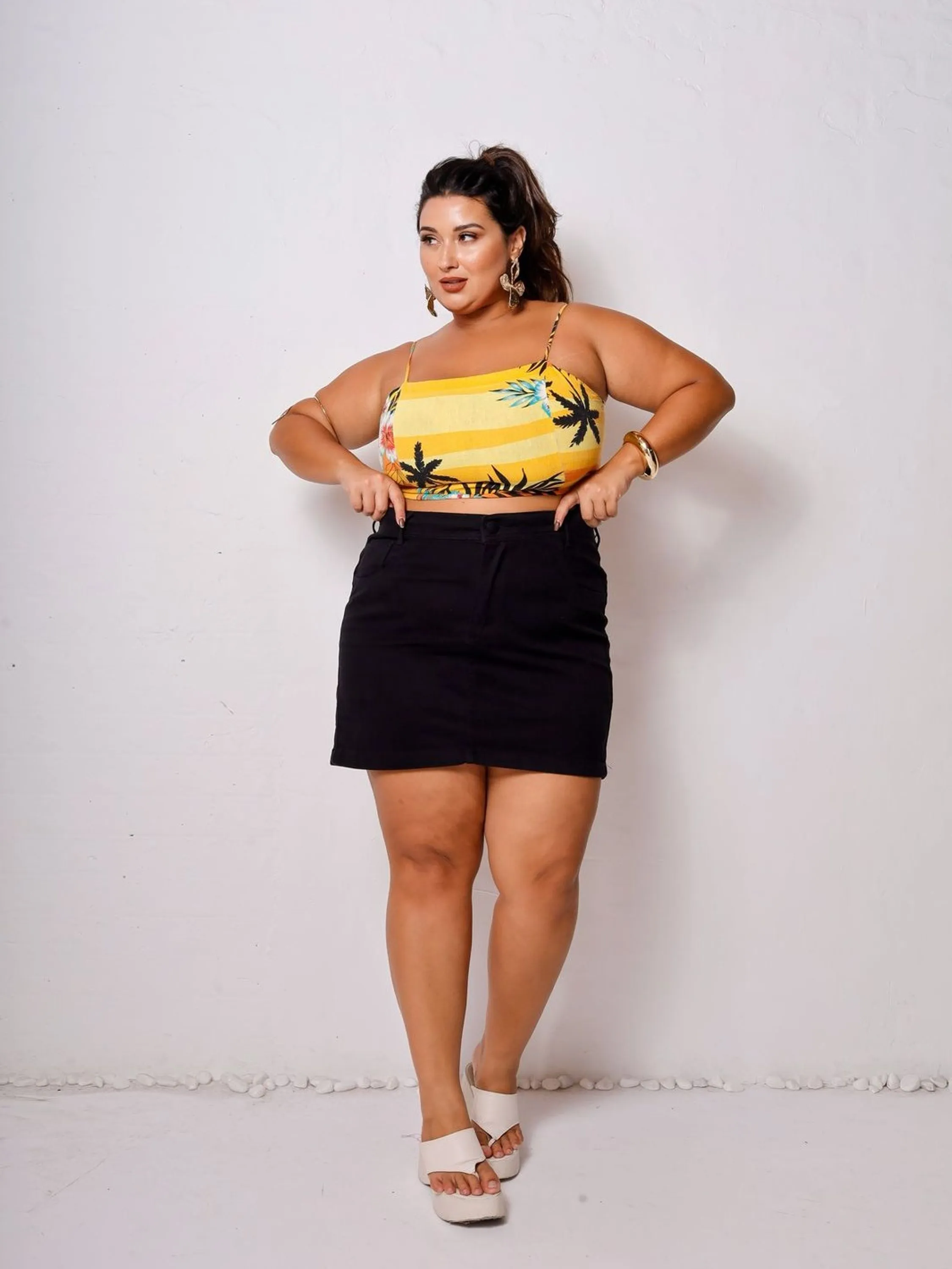 Saia Plussize Botão Forrado Com Lycra Feminina