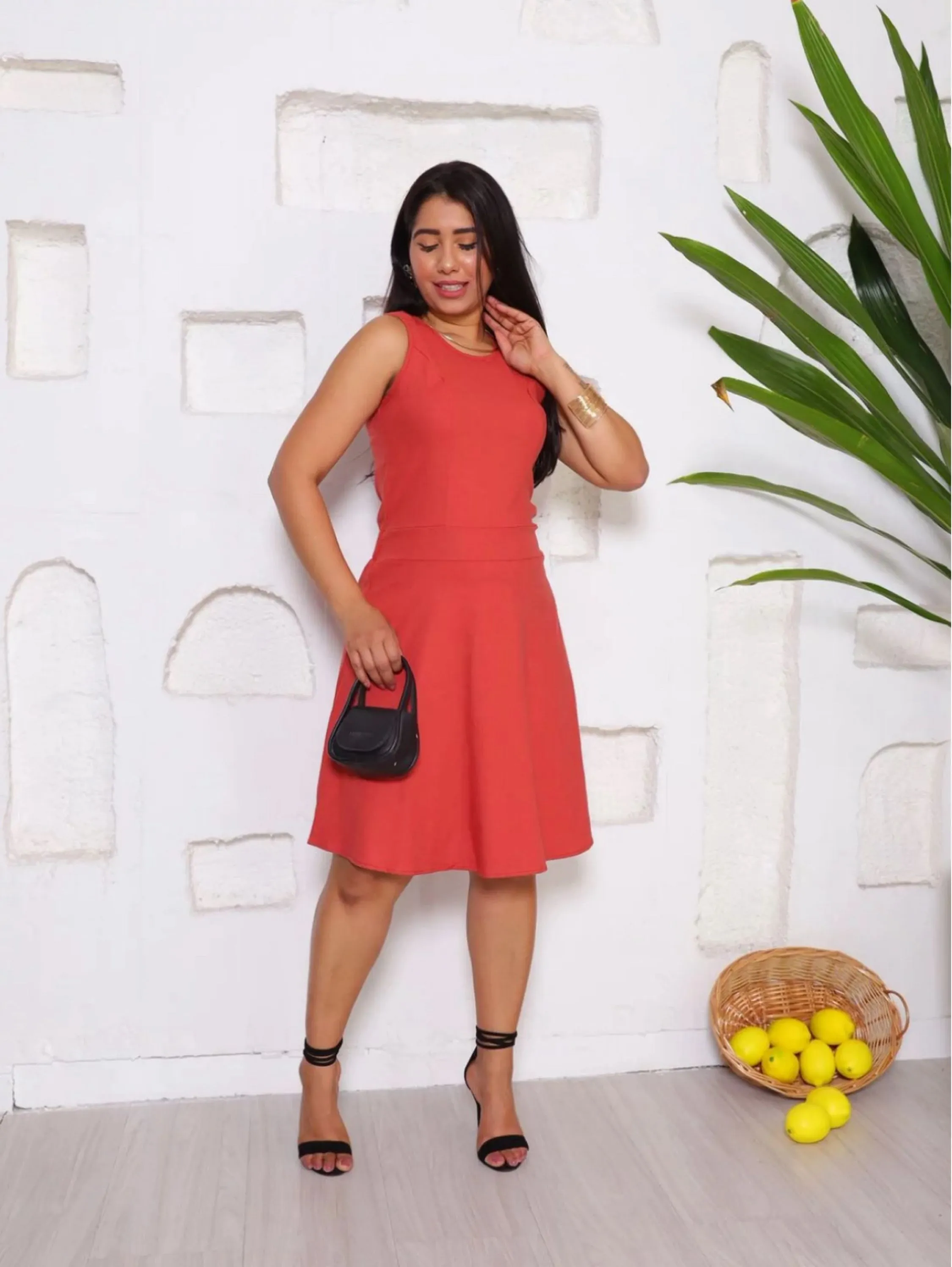Vestido Curto Linho elastano Forrado Alça Liso