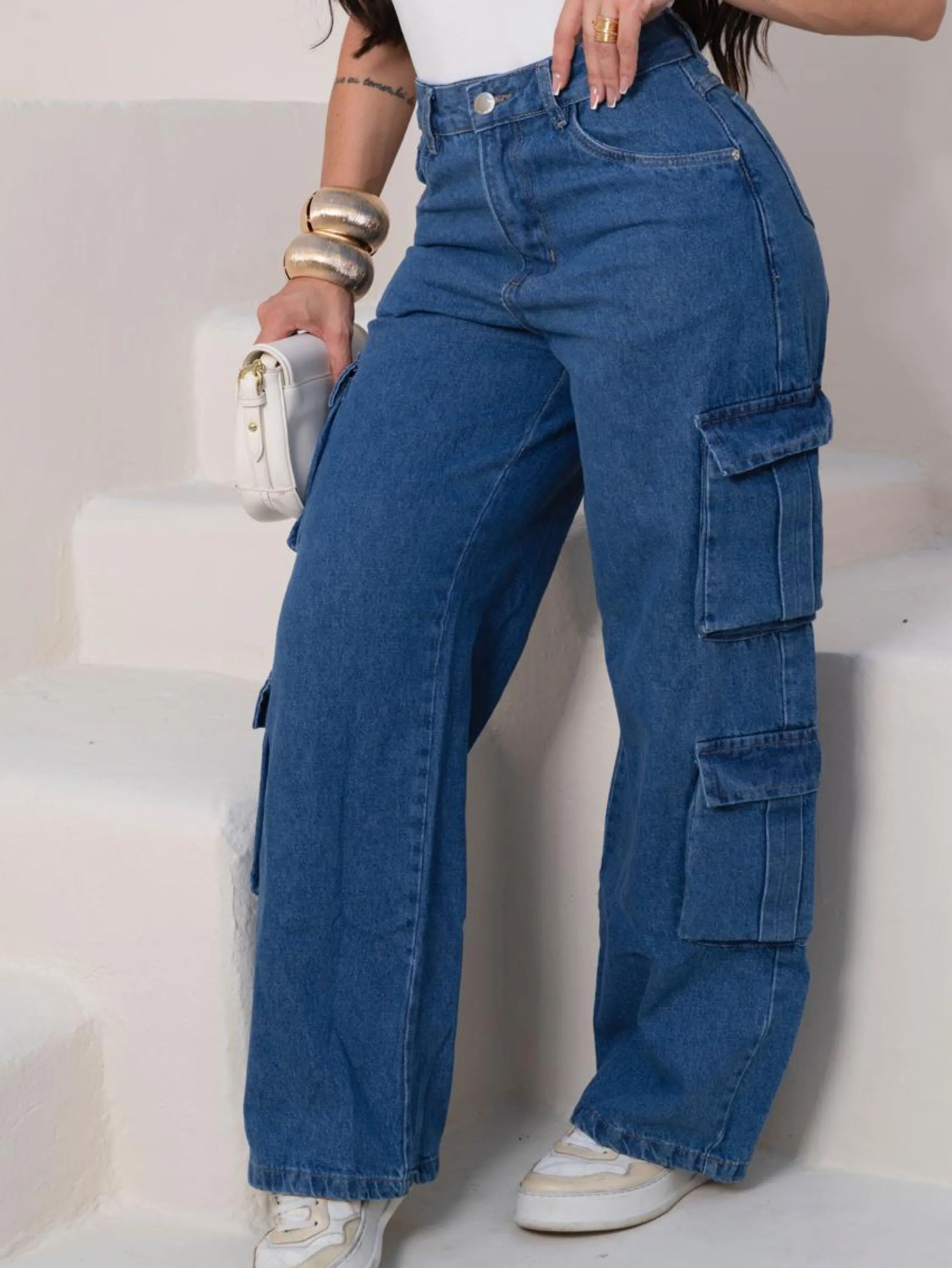 Calça jeans Wide leg cargo 4 bolsos funcionais
