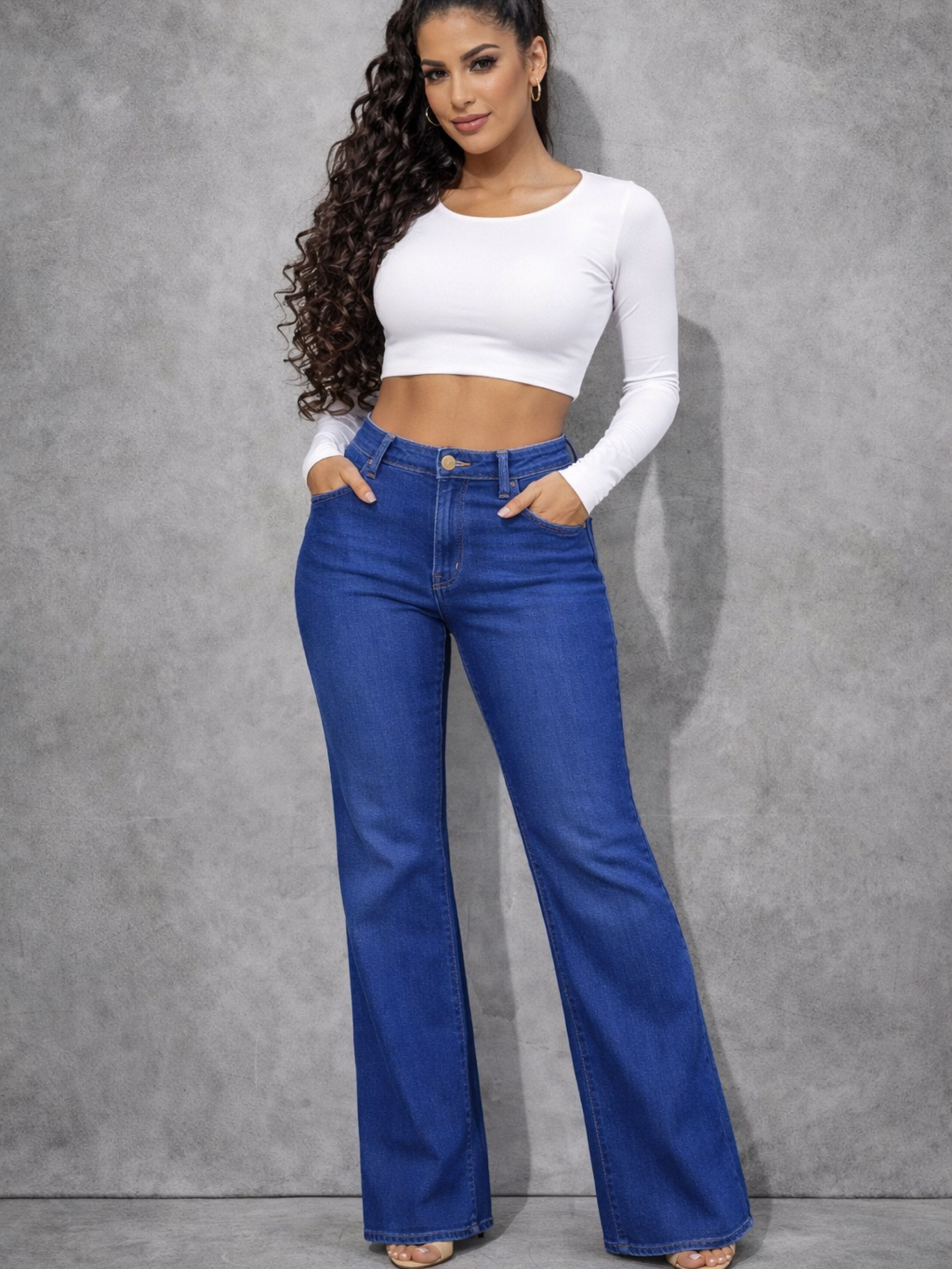 Calça jeans flaer cintura alta com elastano