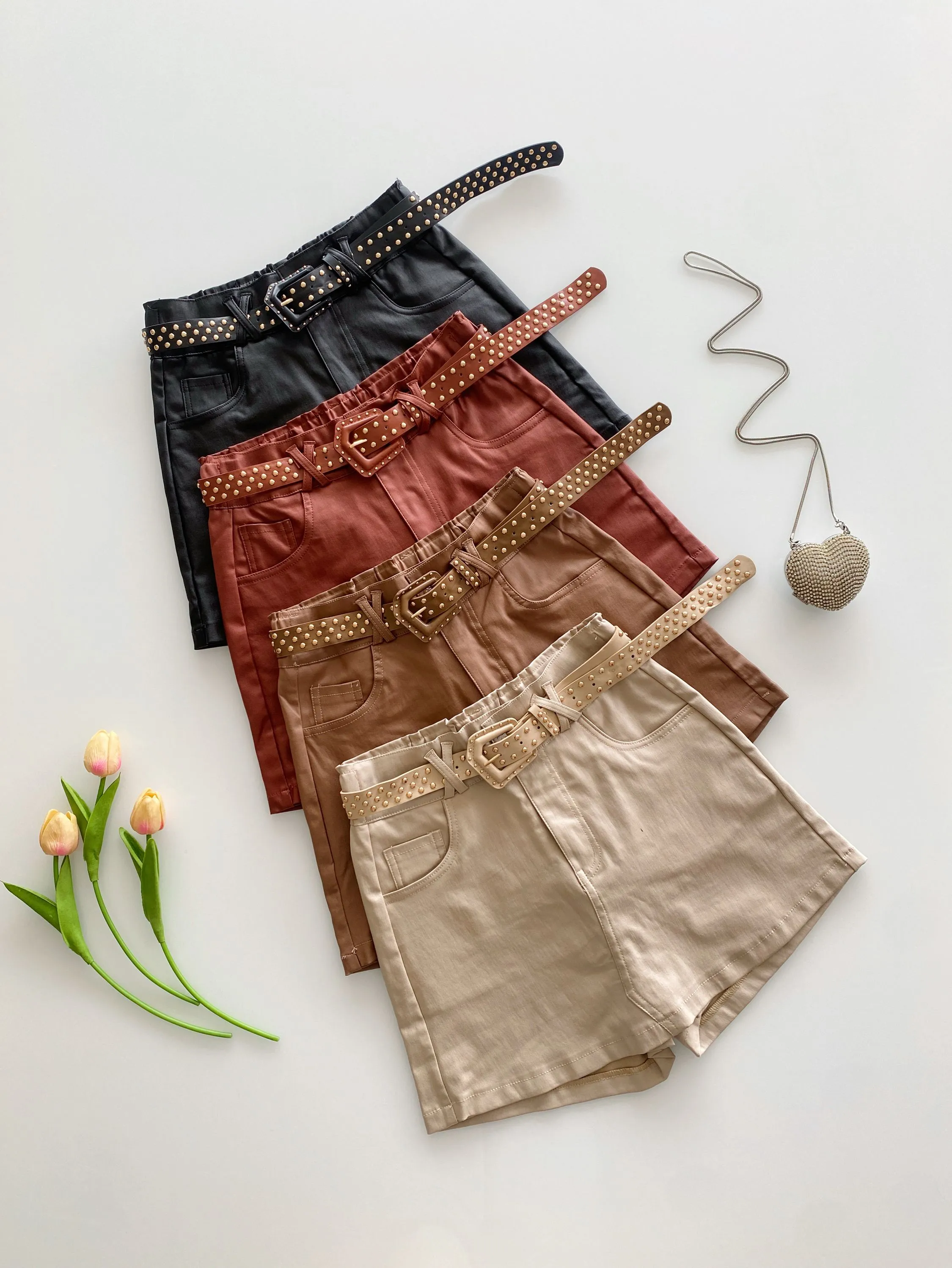 Short saia resinada elastano com cinto Isabella moda