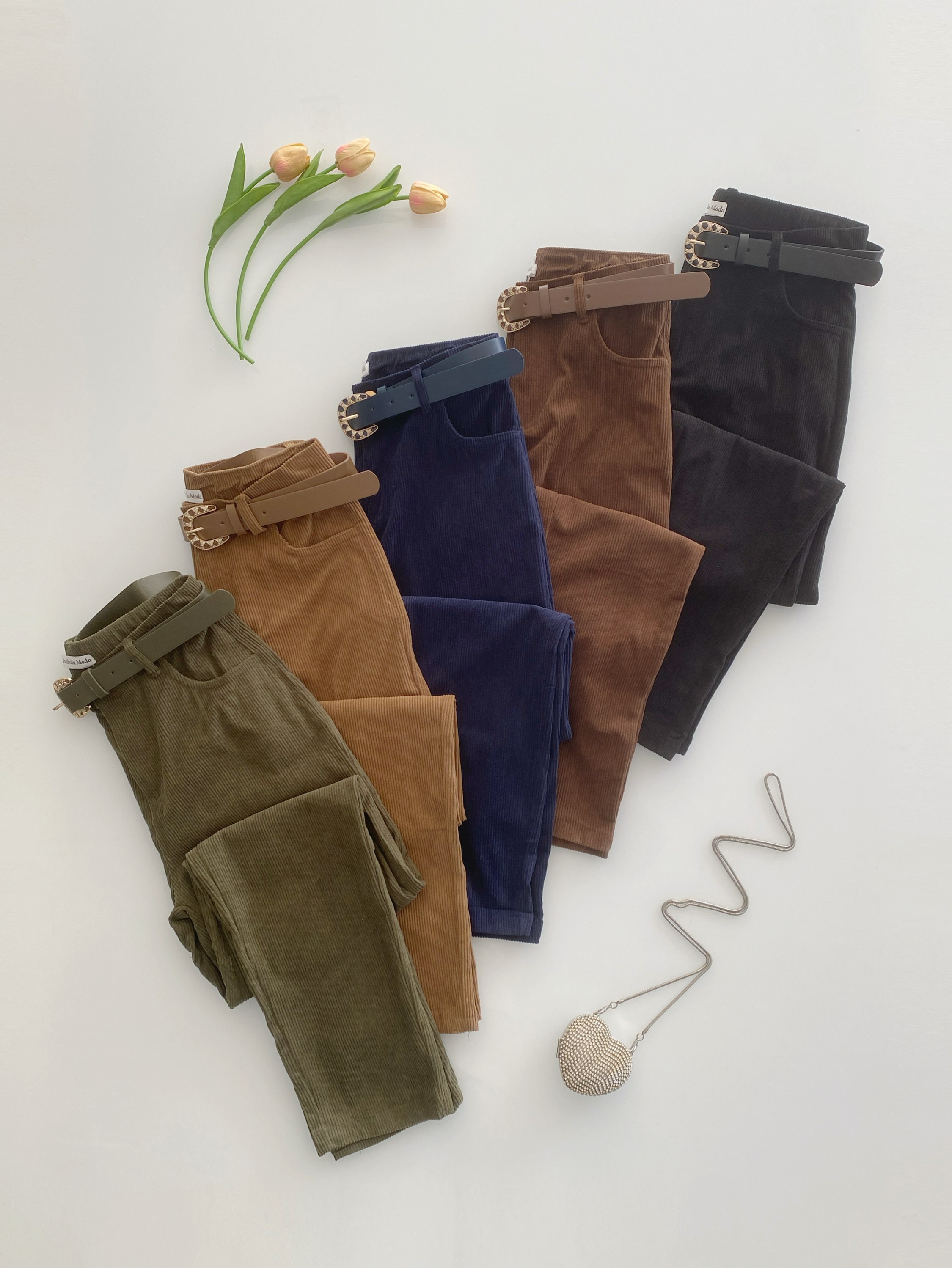 Calça cotelê elastano com cinto Isabella moda