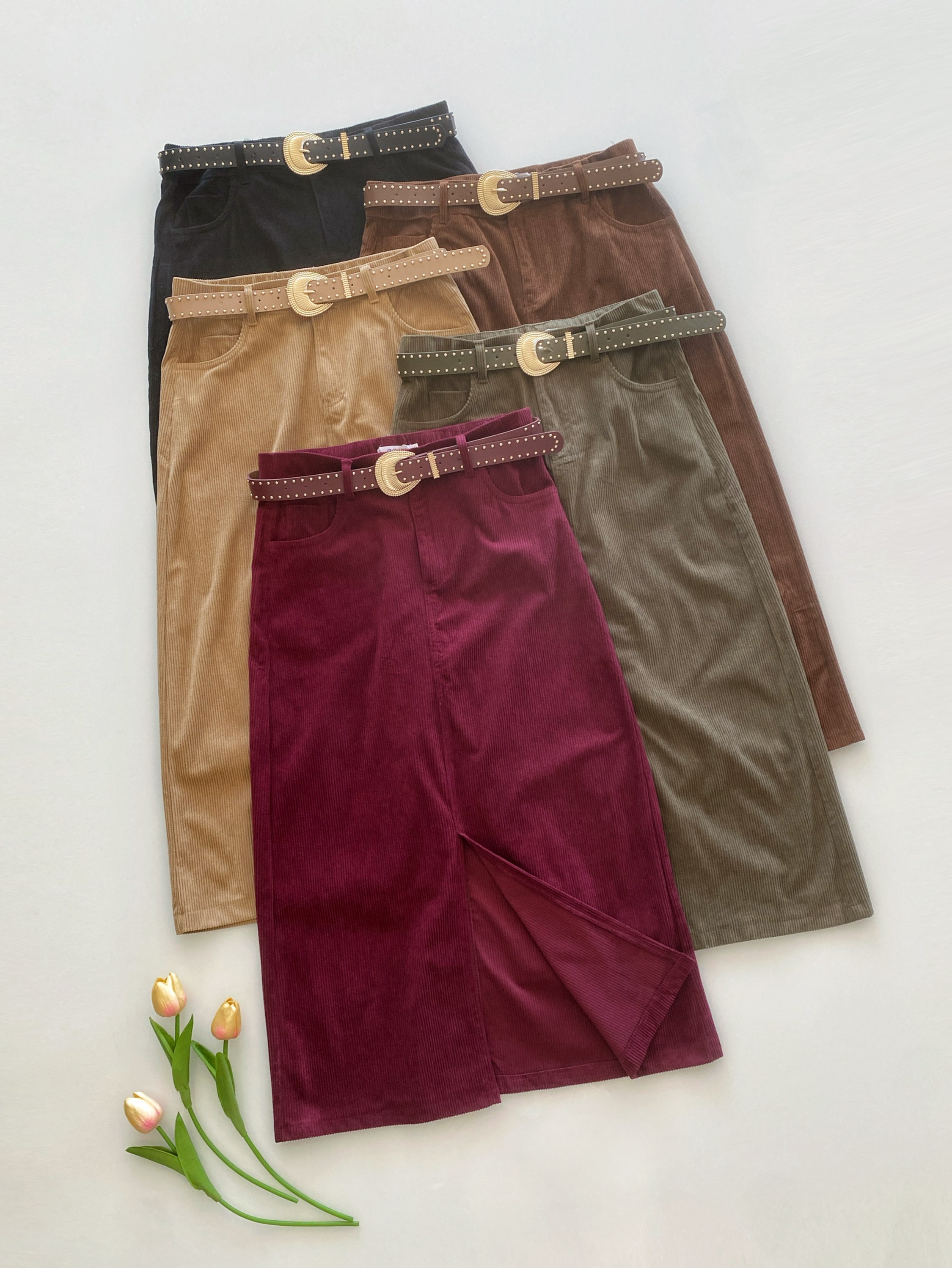 Saia midi veluto cotelê elastano com cinto Isabella