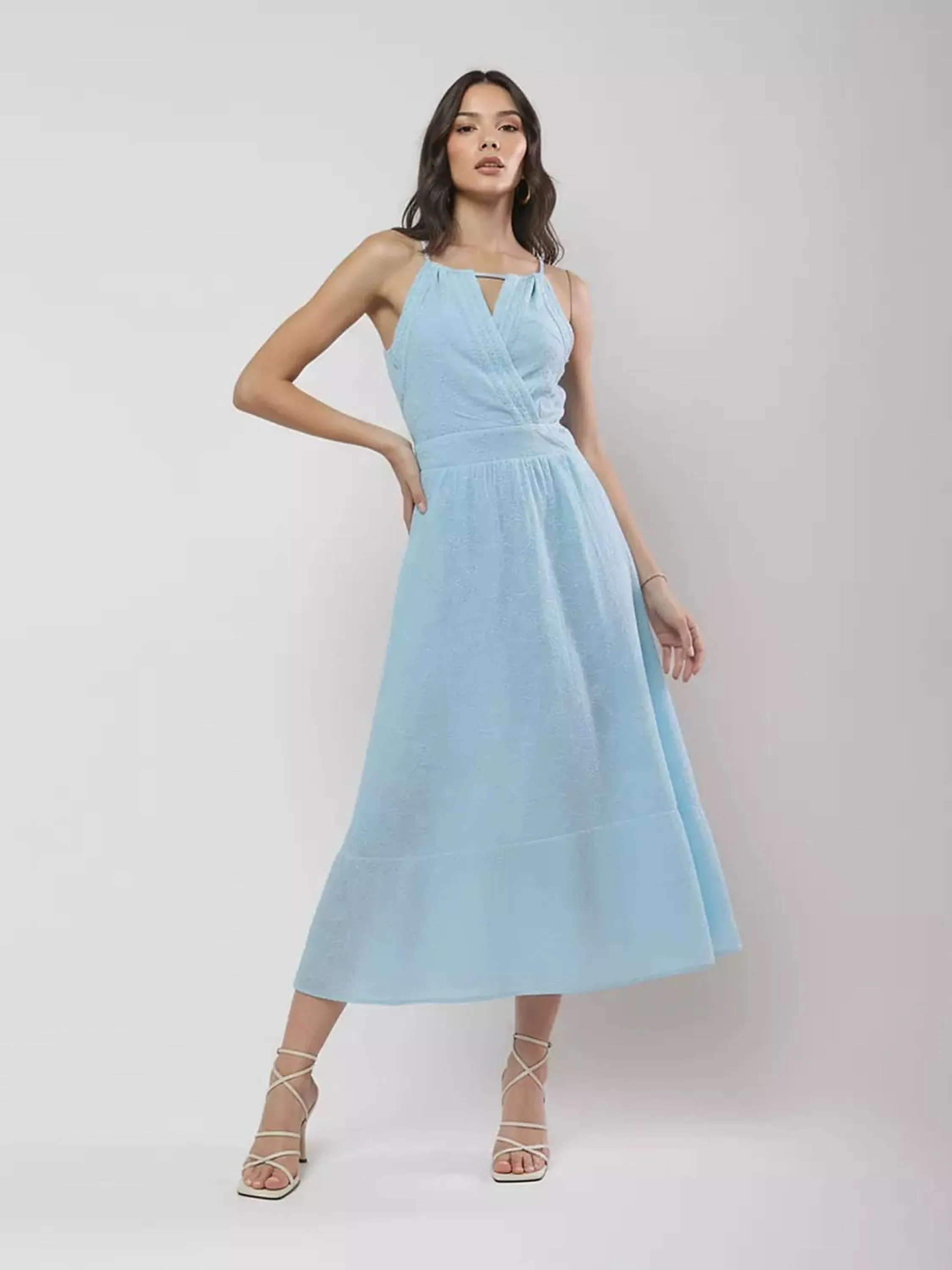 VESTIDO BORDADO